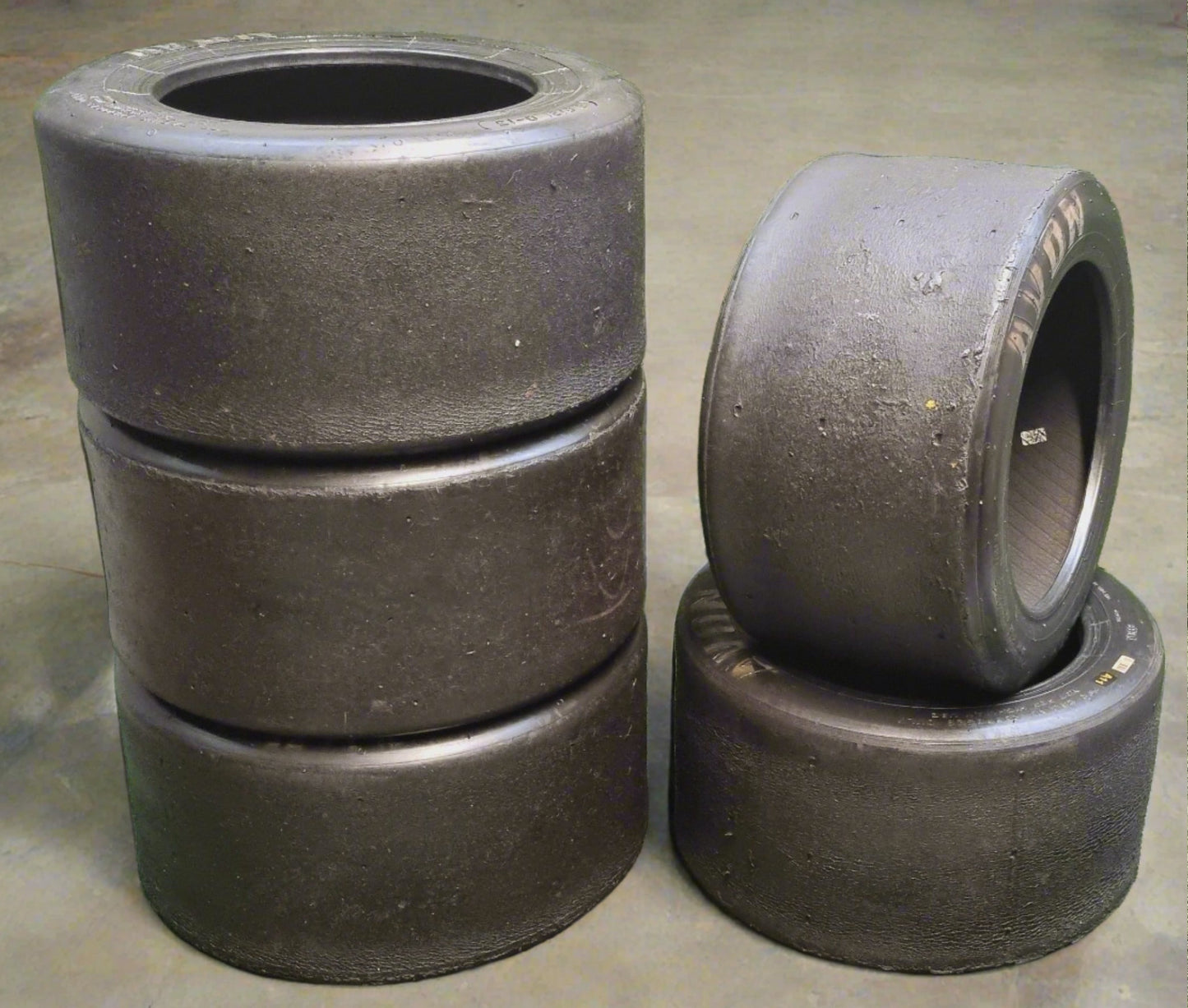 Avon 8.2/20.0/13 Slick Racing Tyres