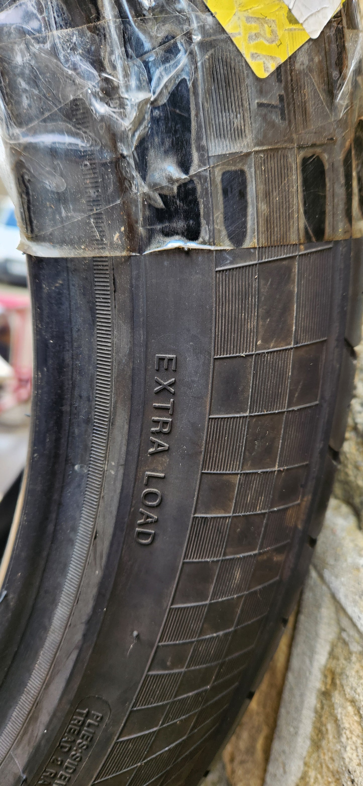 275/40/20 RADAR DIMAX R8+ Part Worn Tyre
