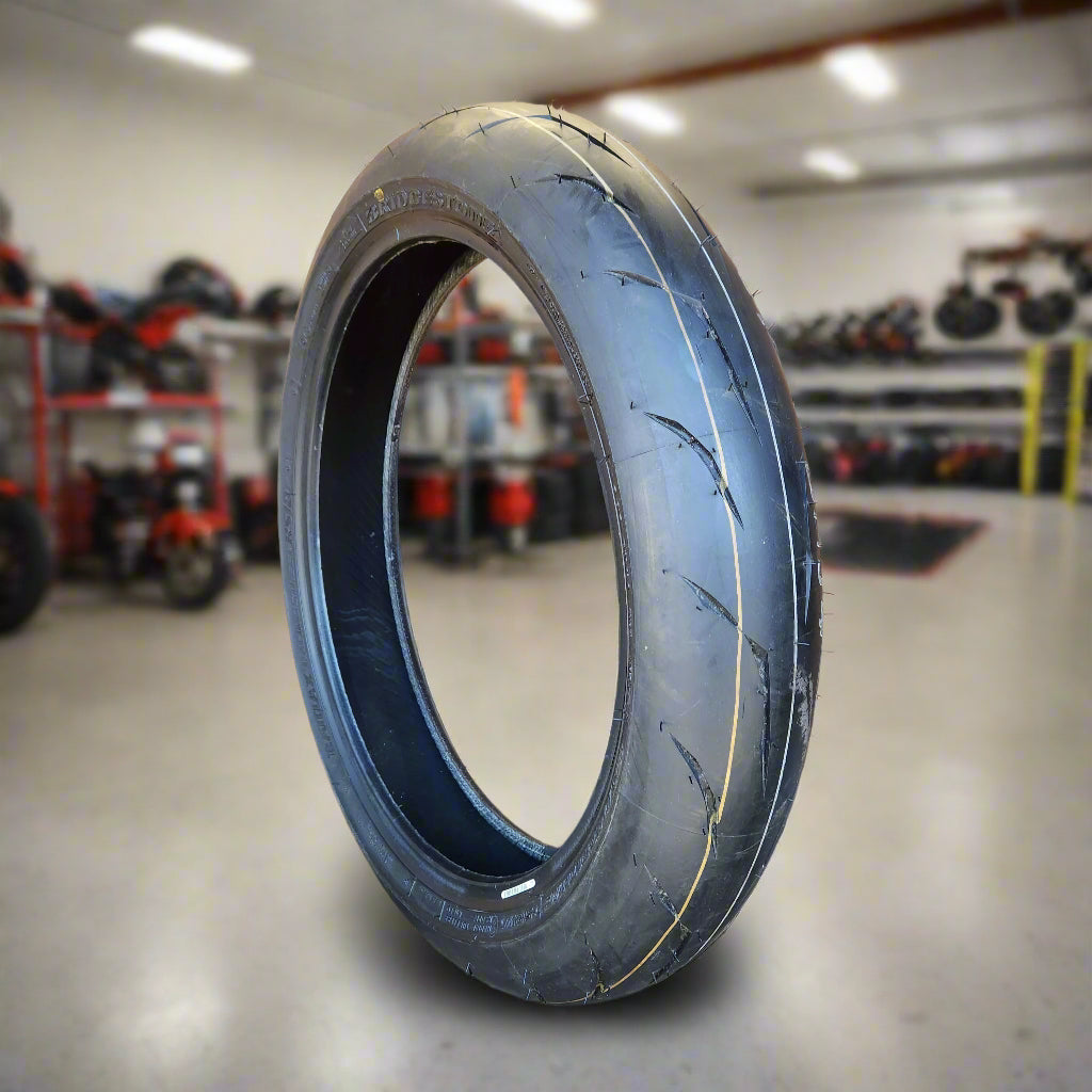 Bridgestone Battlax RS10F Racing Street 120/70/17 (58W). New. (N6)