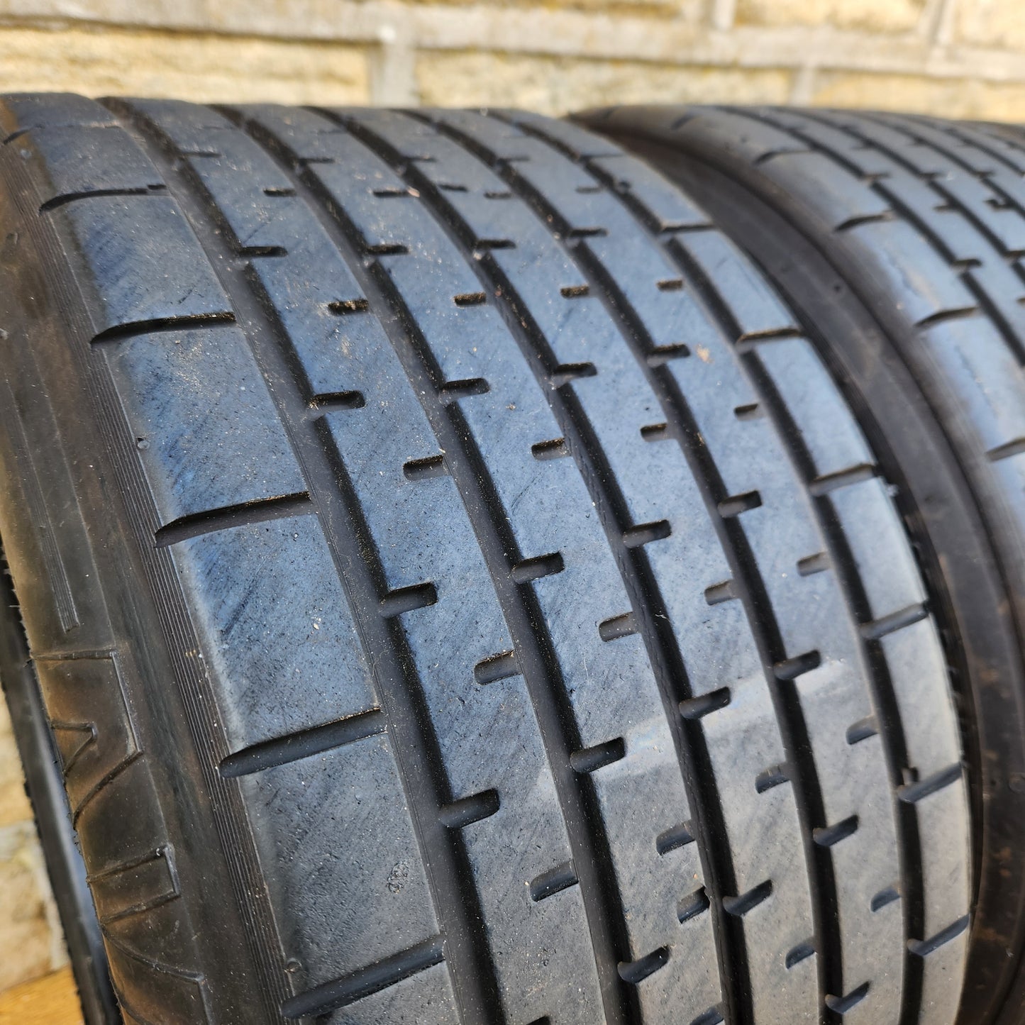 Avon 7.5/21.0/13 Wet Racing Tyres