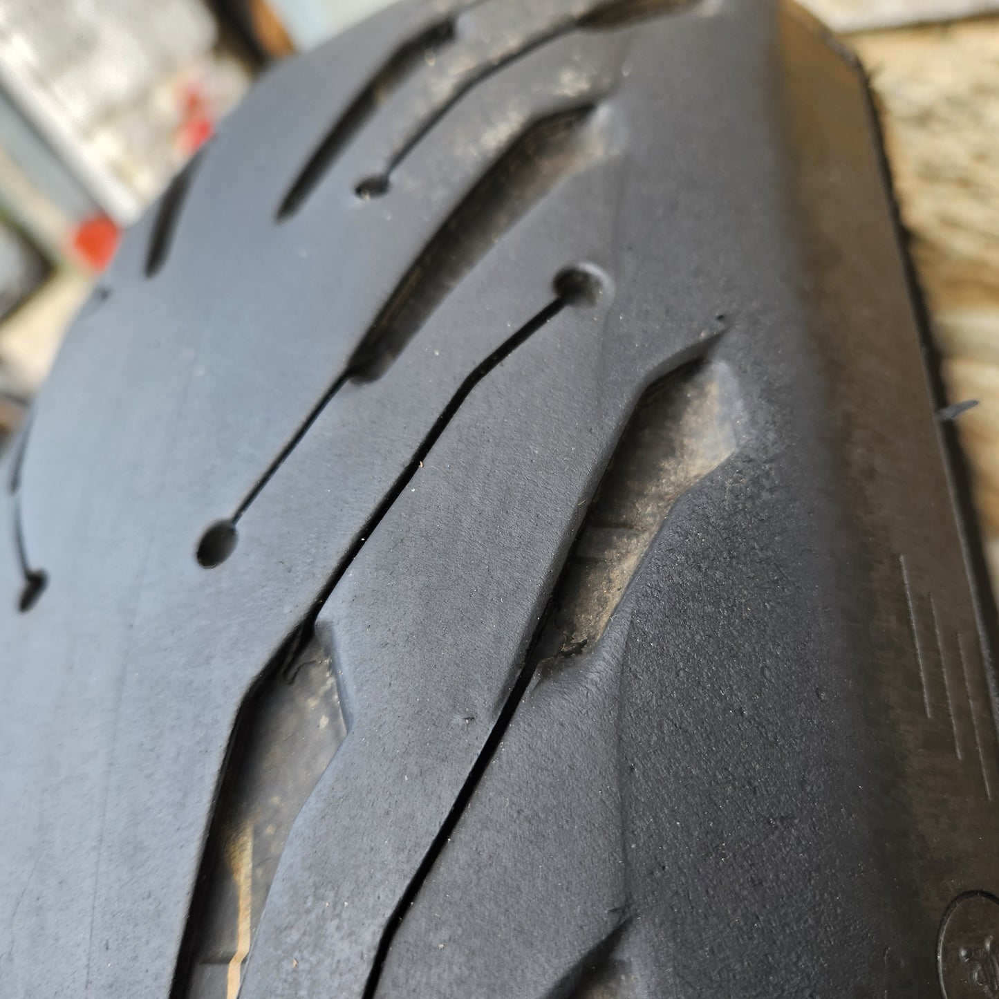 Michelin Road 5 180/55/17. U24