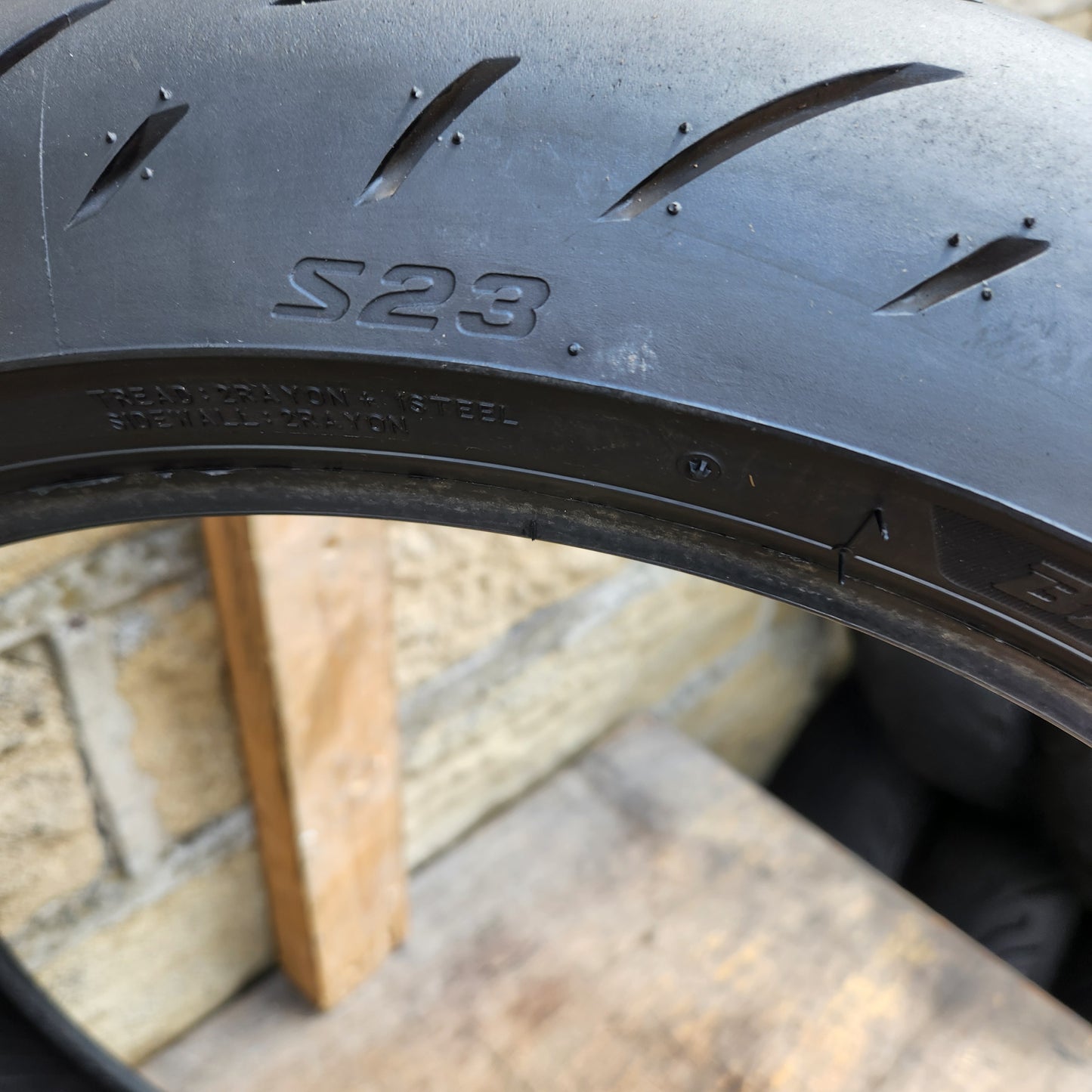 Bridgestone Battlax Hypersport S23 120/70/17 (U40)