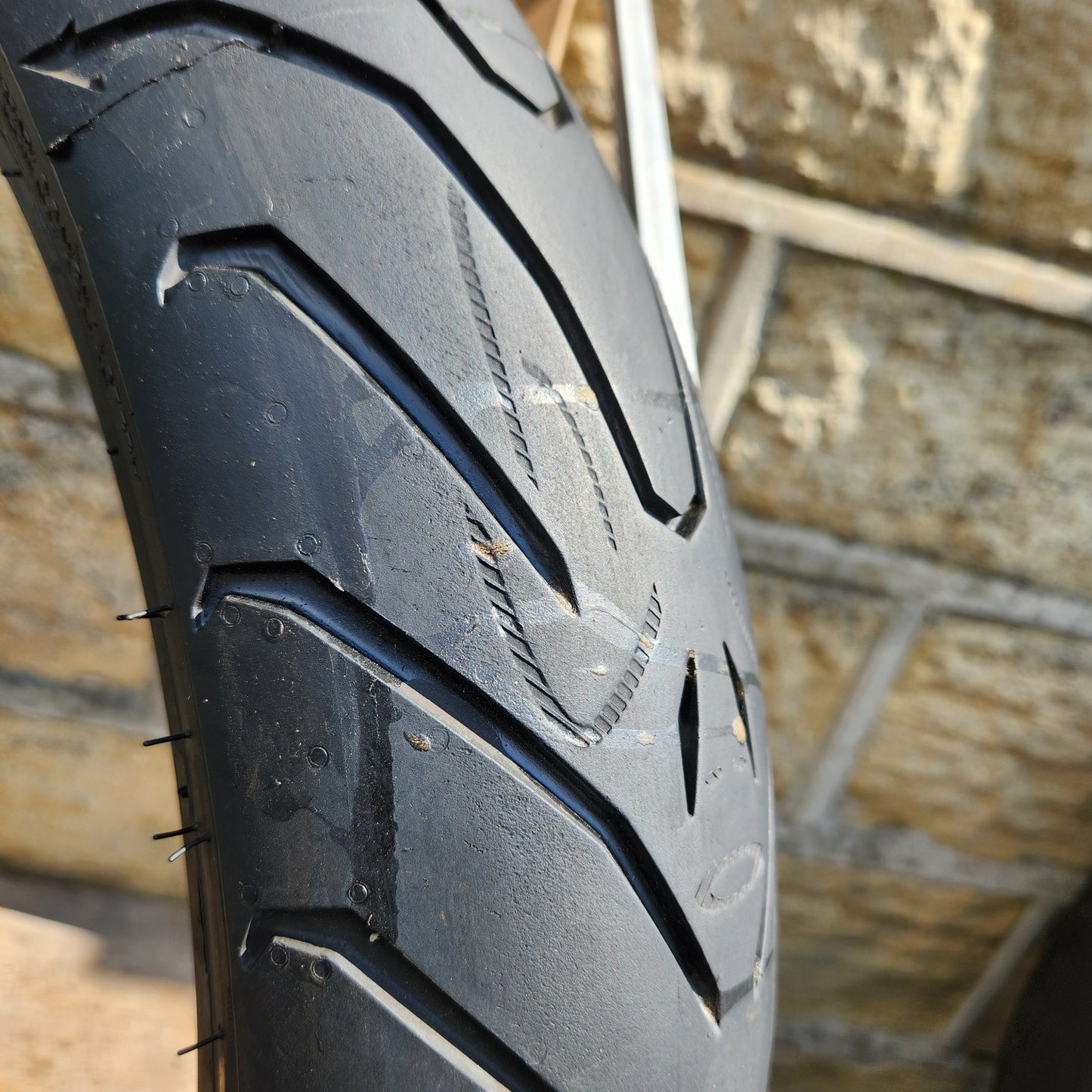 Pirelli Angel ST 120/70/17 58W (U52)