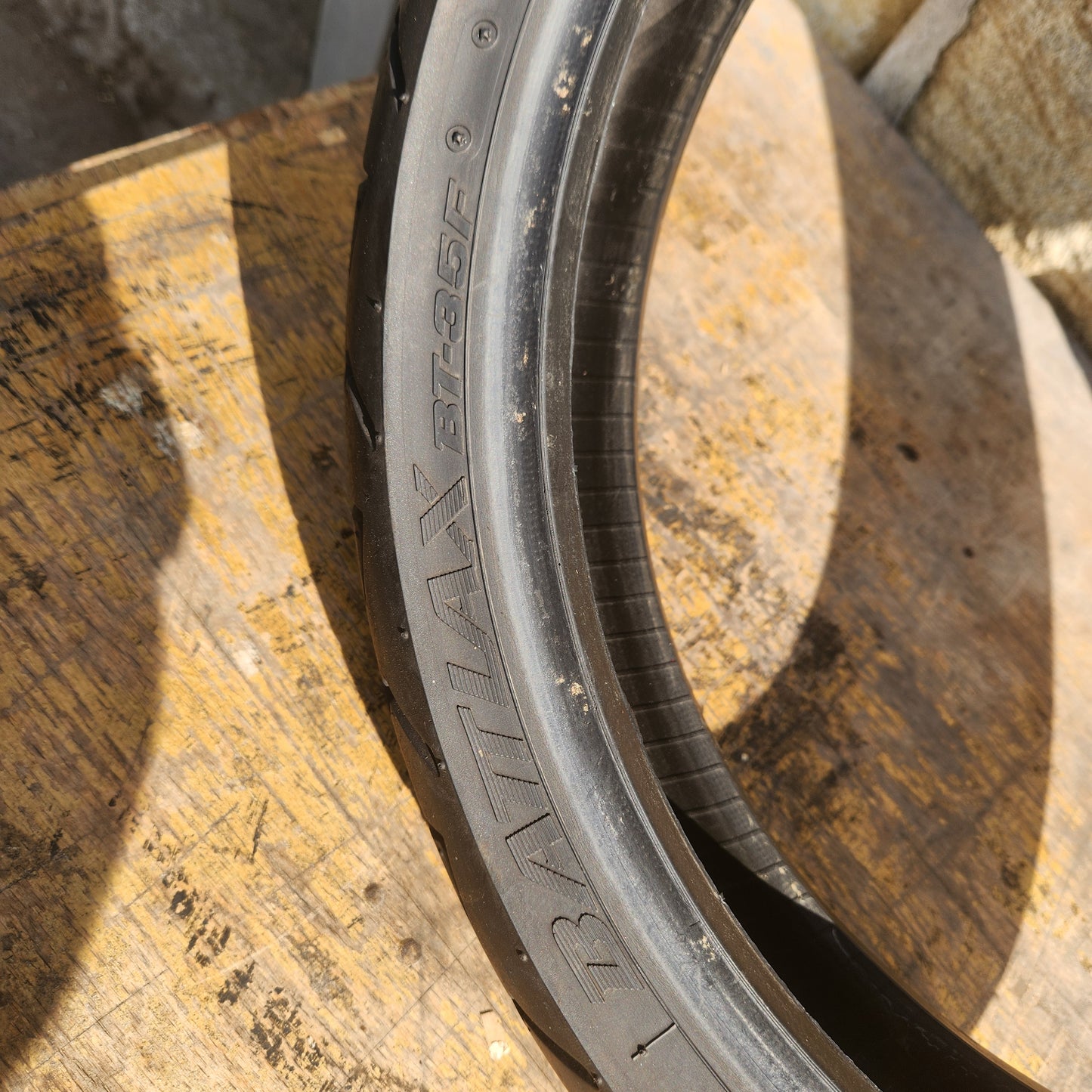 Bridgestone Battlax BT-35 110/70/17 54H. (U59)