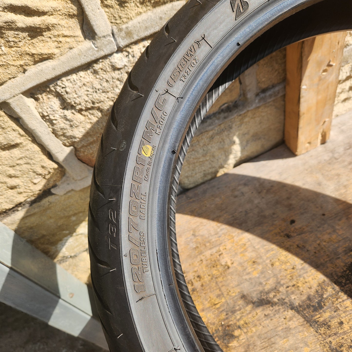 Bridgestone Battlax Sport Touring T32 120/70/17. (U60)