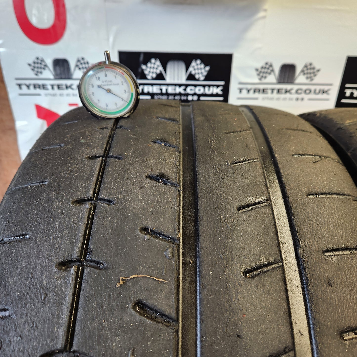 Yokohama A052 265/35/18 Trackday / Semi Slick Tyres (Pair 1)