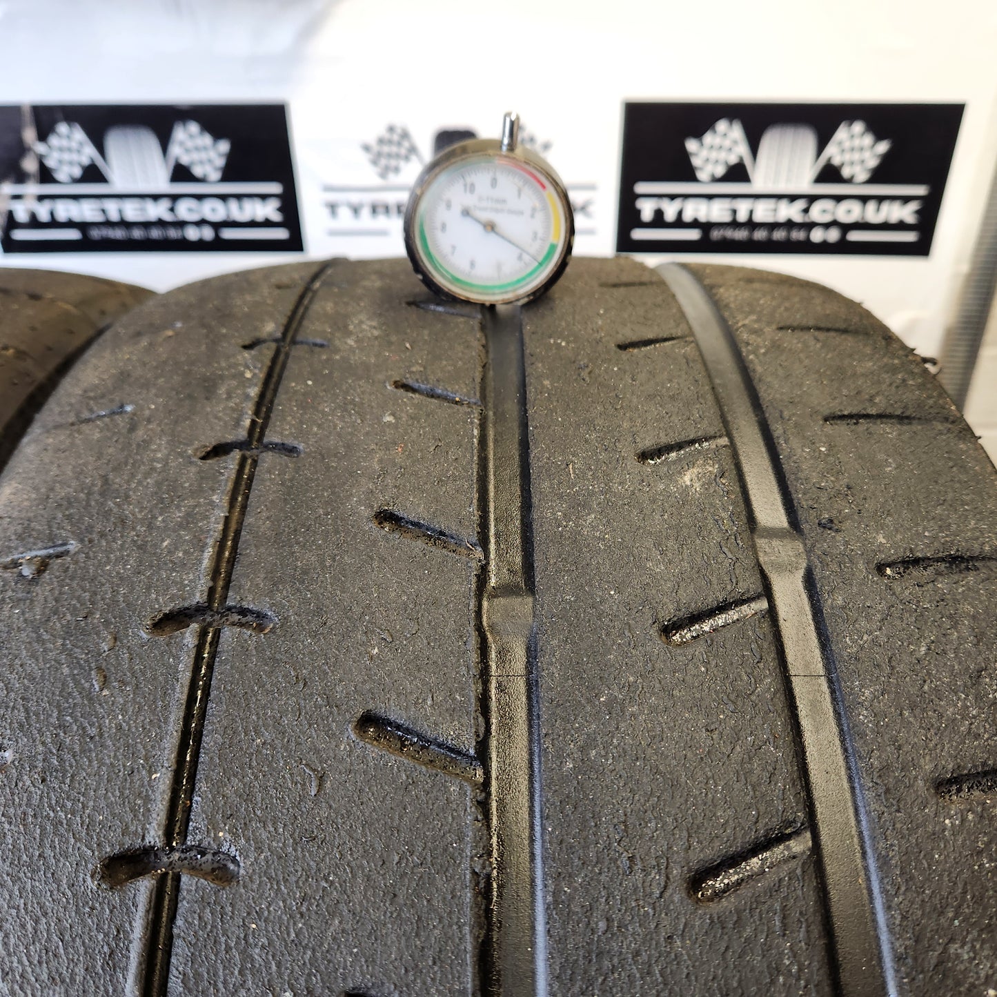 Yokohama AO52 265/35/18 Trackday / Semi Slick Tyres (Pair 2)