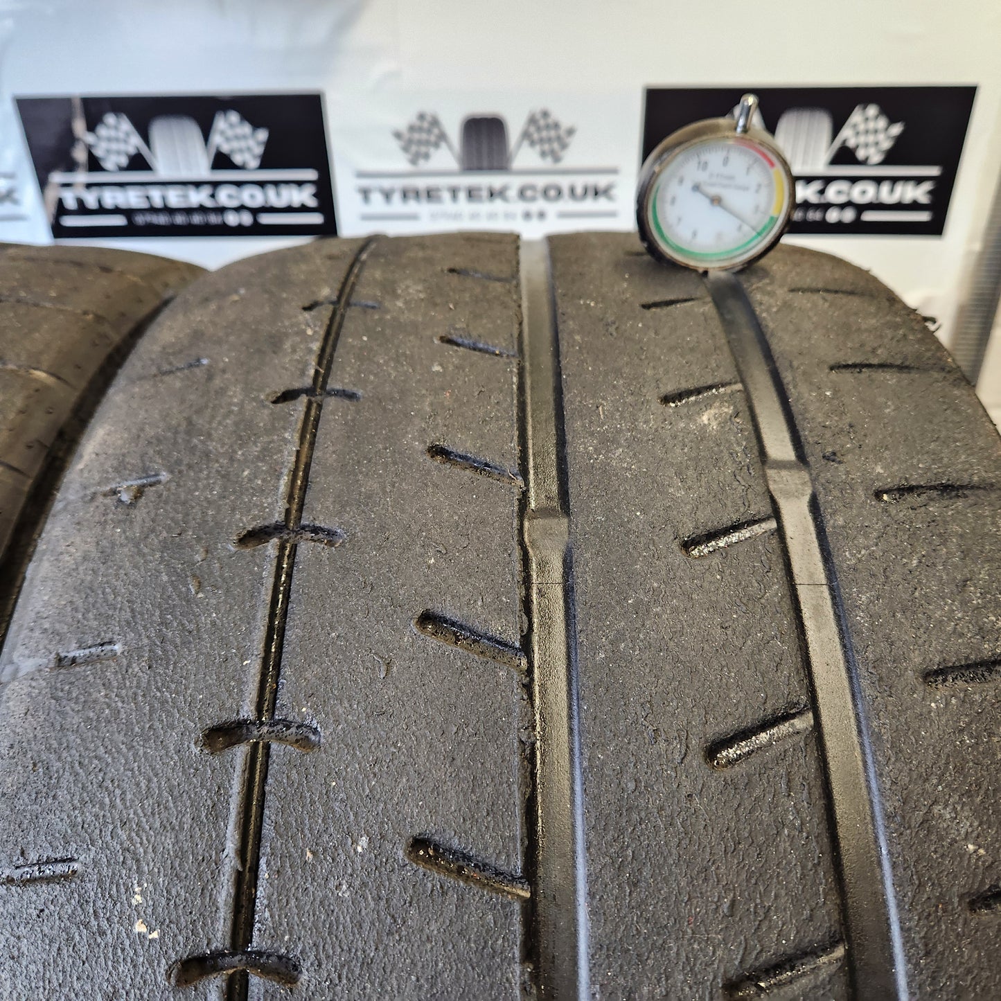 Yokohama AO52 265/35/18 Trackday / Semi Slick Tyres (Pair 2)