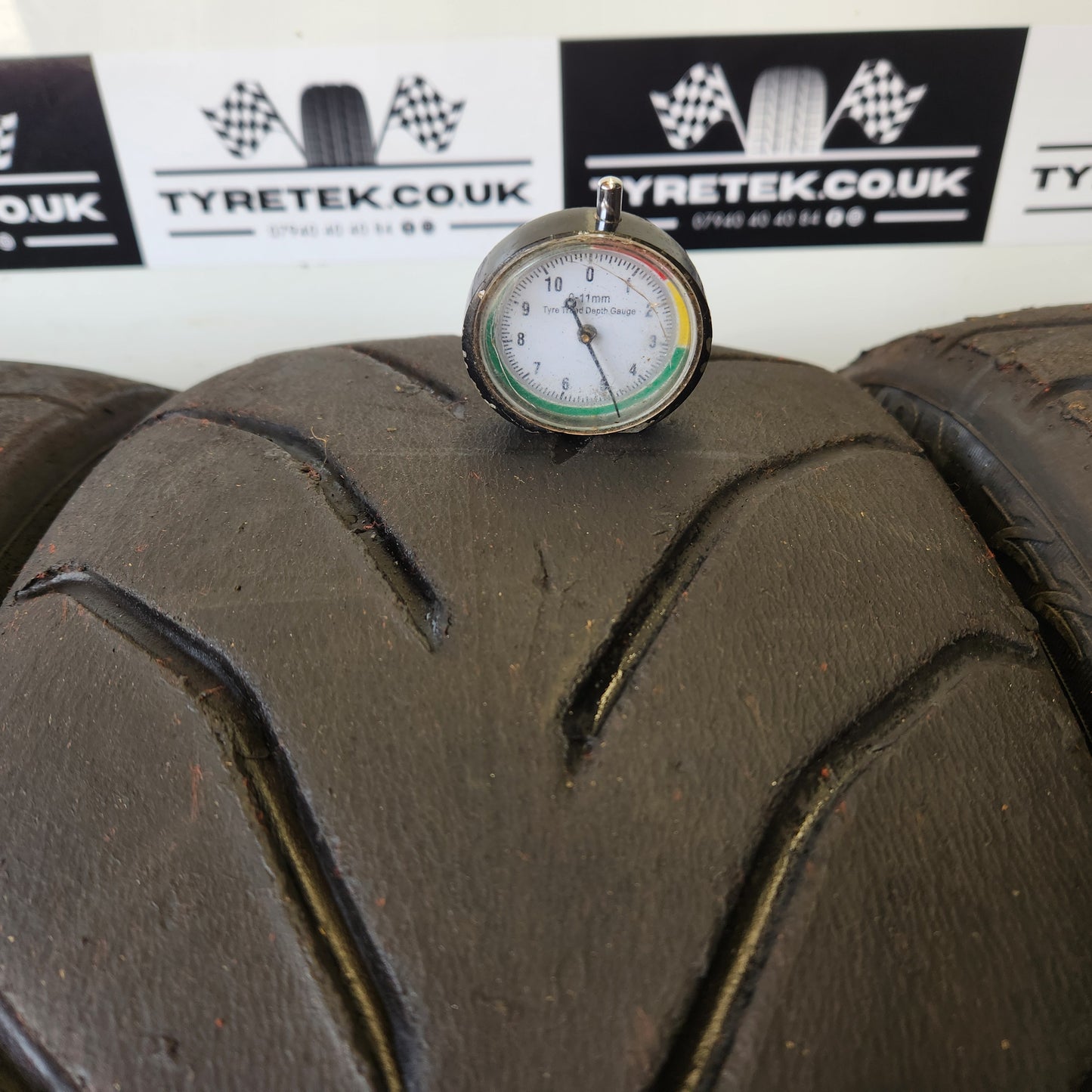Avon ZZR 215/40/17 Semi Slick Trackday Tyres. (Set of 4)