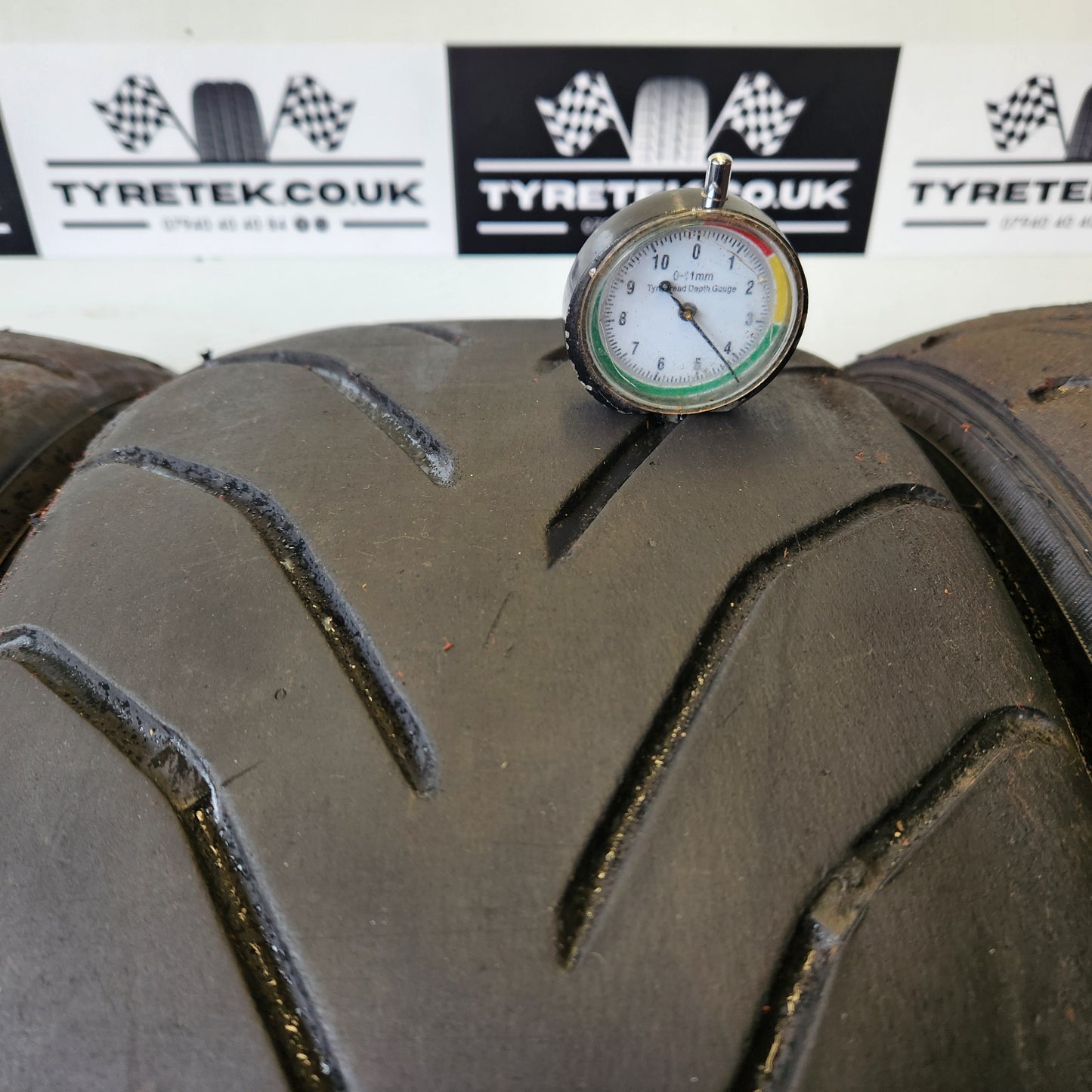 Avon ZZR 215/40/17 Semi Slick Trackday Tyres. (Set of 4)
