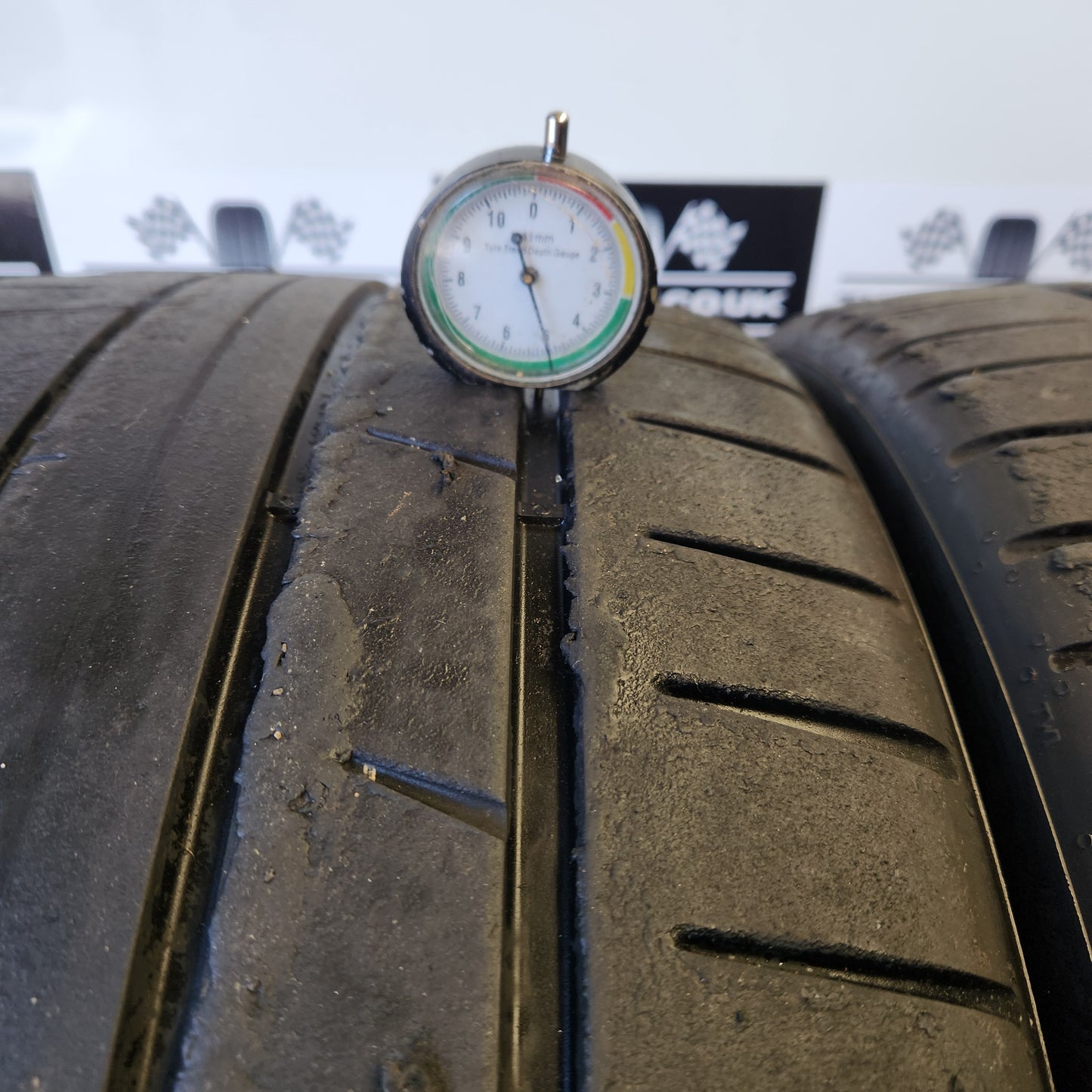 Pirelli P-Zero Trofeo RS 285/35/20 Semi Slicks