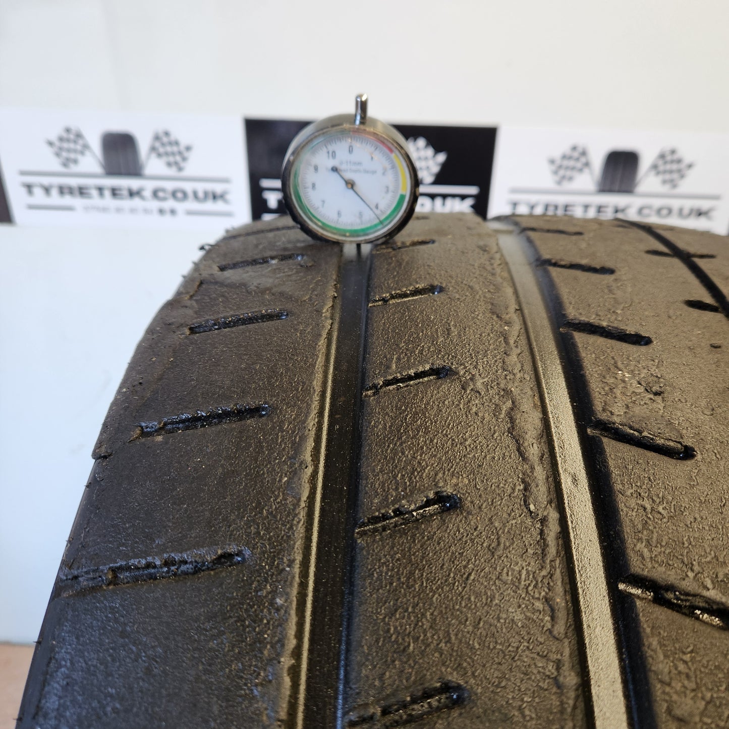Yokohama A052 265/35/18 Trackday / Semi Slick Tyres (One Only)