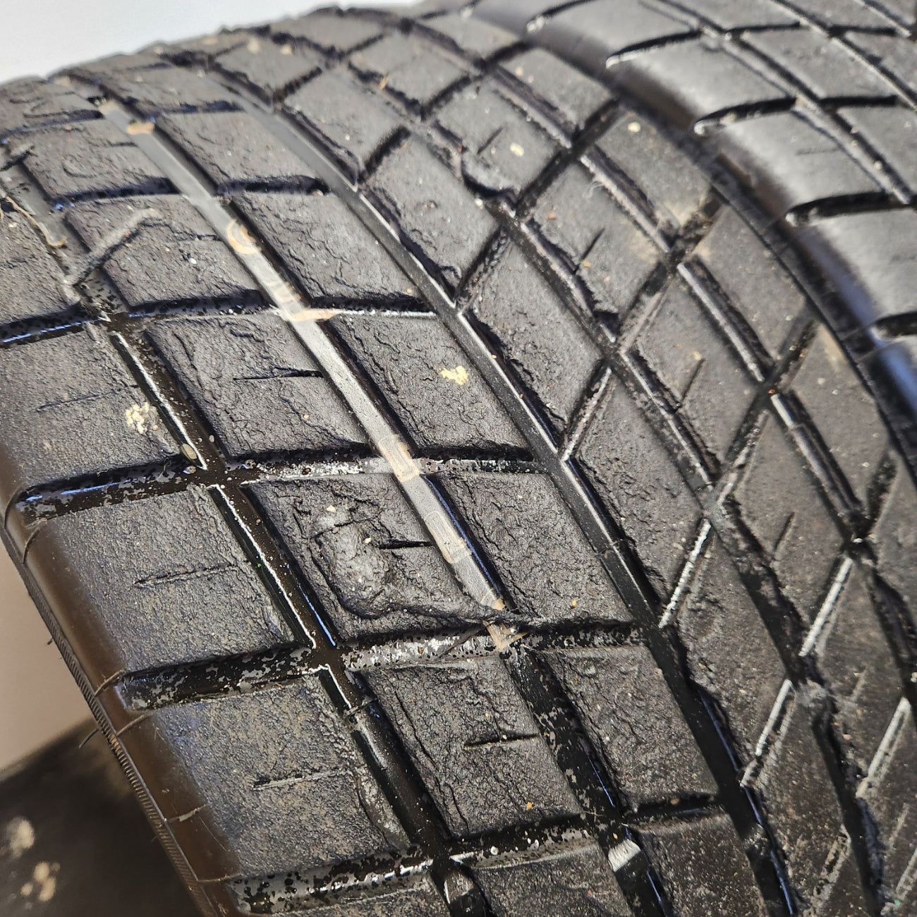 Pirelli 200/54/13 Wets.