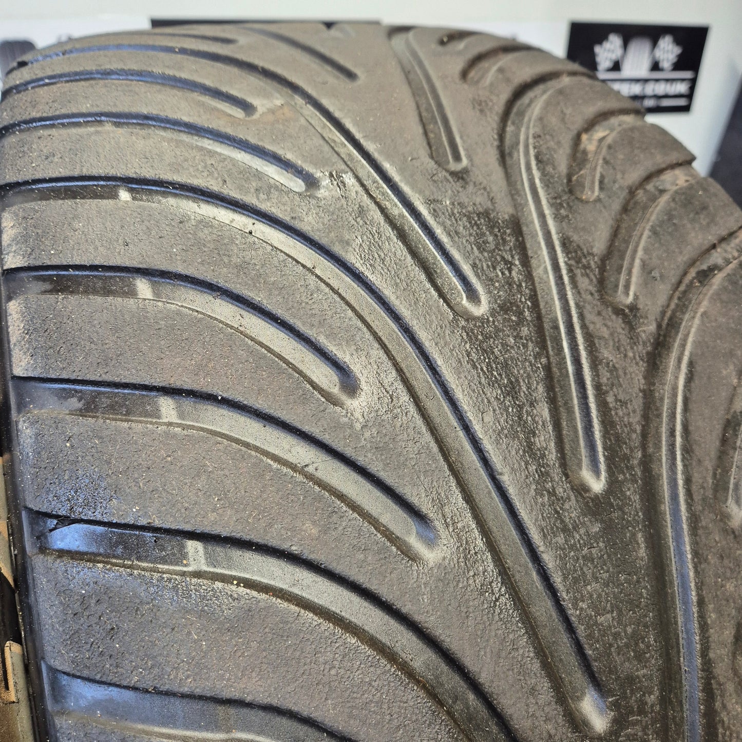 Goodyear (Dunlop) 245/65/18 Wet Tyres