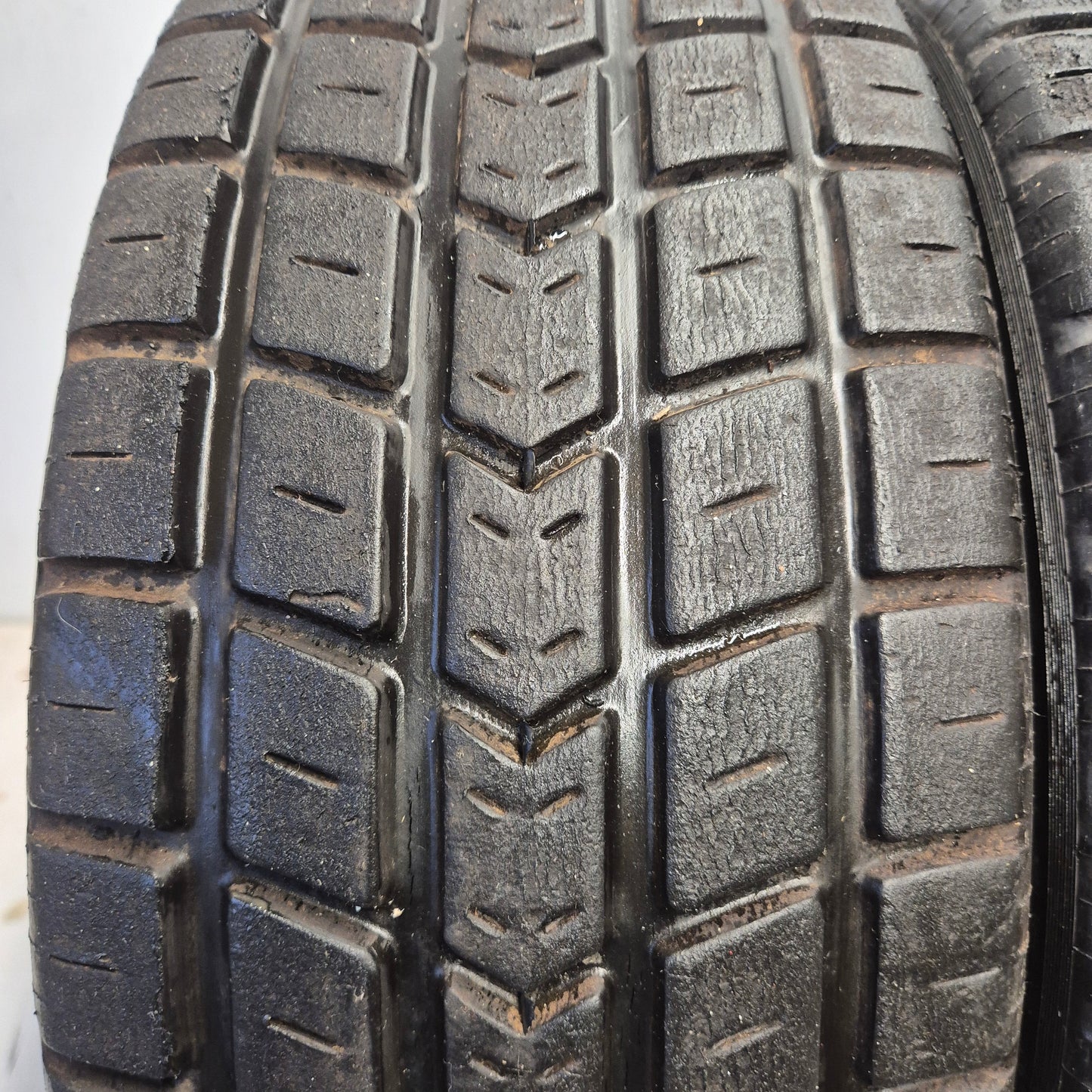 Avon 160/53/13 Wet Racing Tyres 01