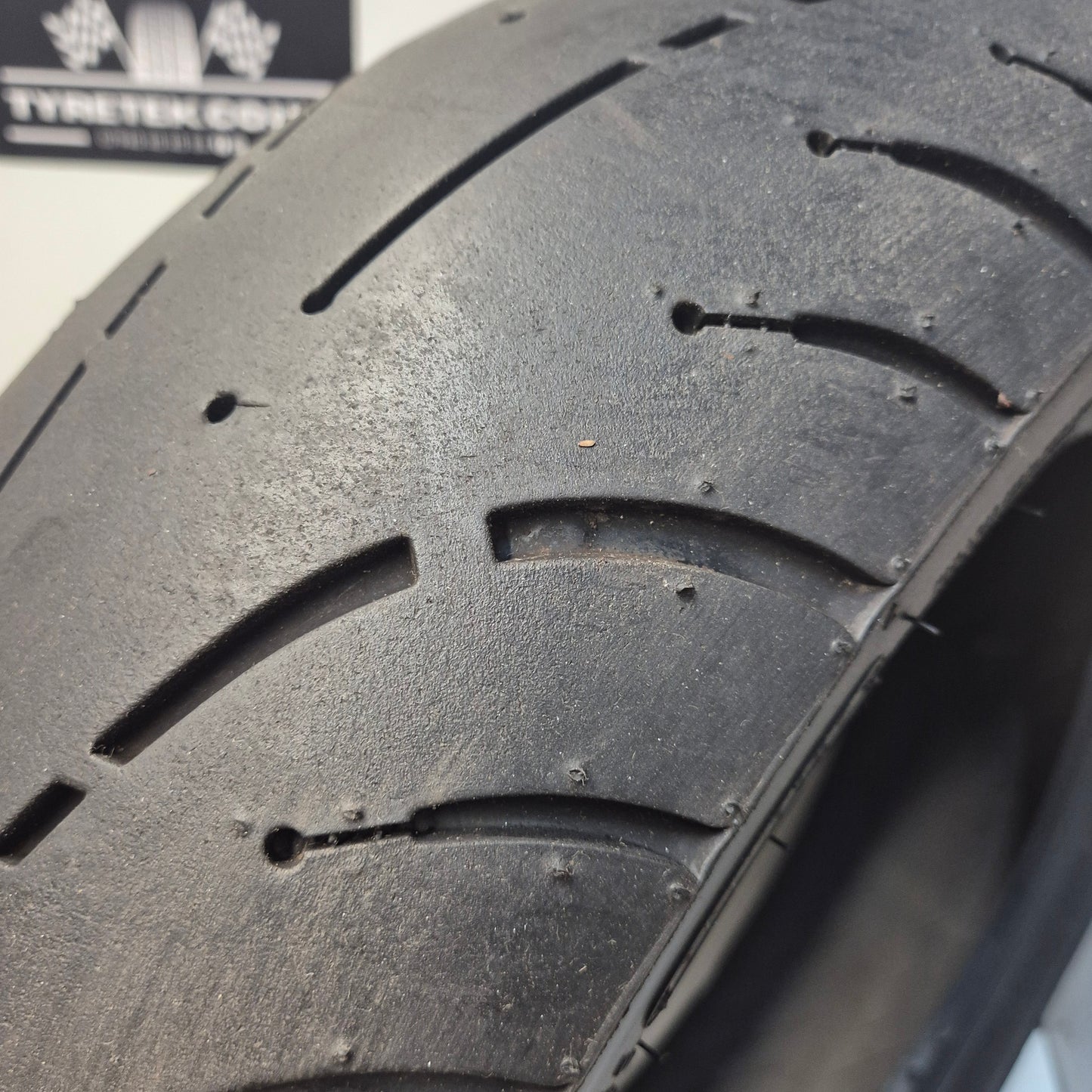Dunlop 180/65B/16 D428