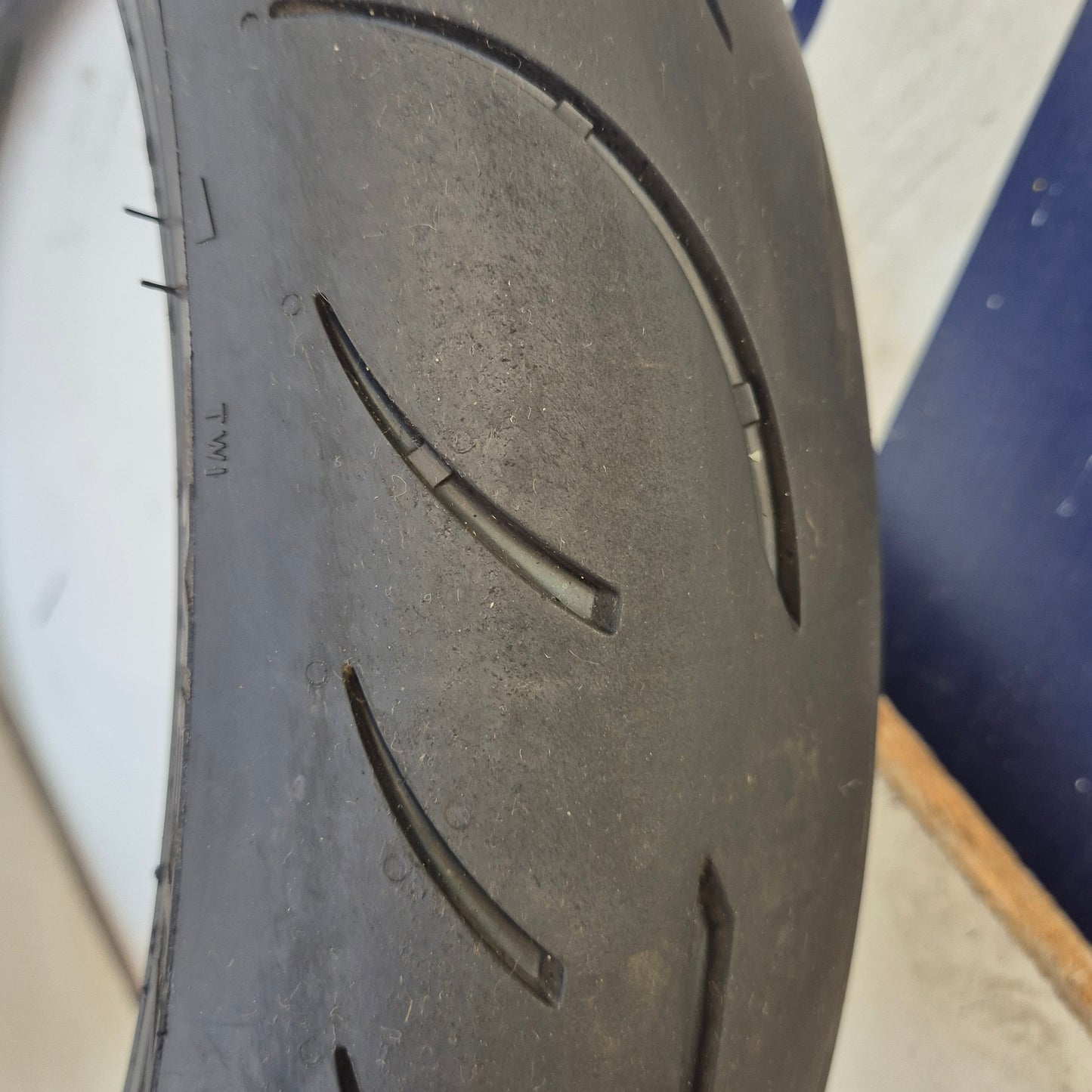 Metzeler Sportec M9 RRT 120/70/17.