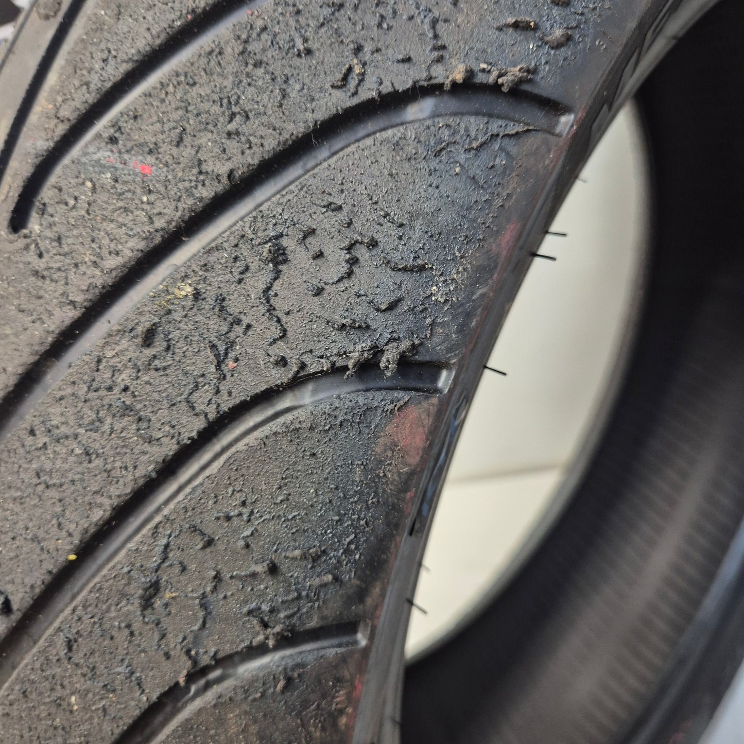 Metzeler Racetec RR 190/60/17 Intermediate.