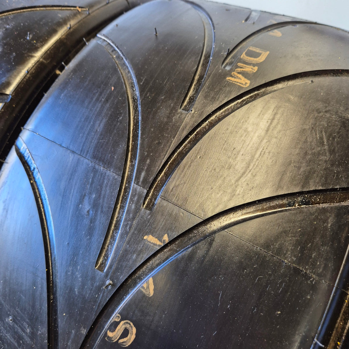 Pirelli 200/54/13 Racing Intermediates
