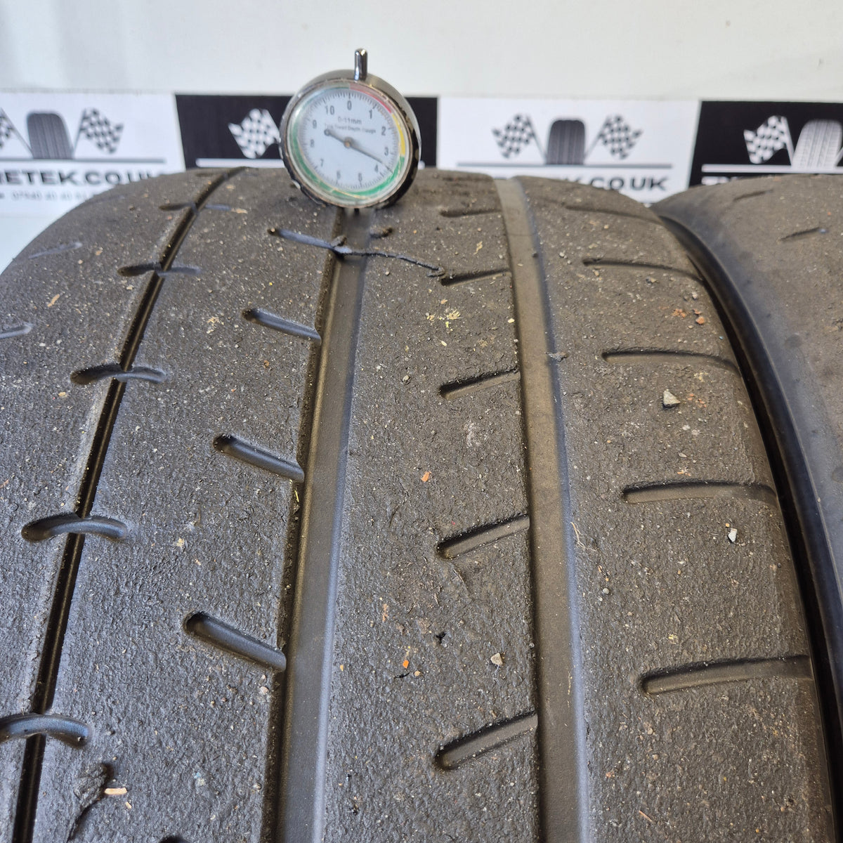 Yokohama A052 265/35/18 Trackday Semi Slick Tyres (Pair 15)