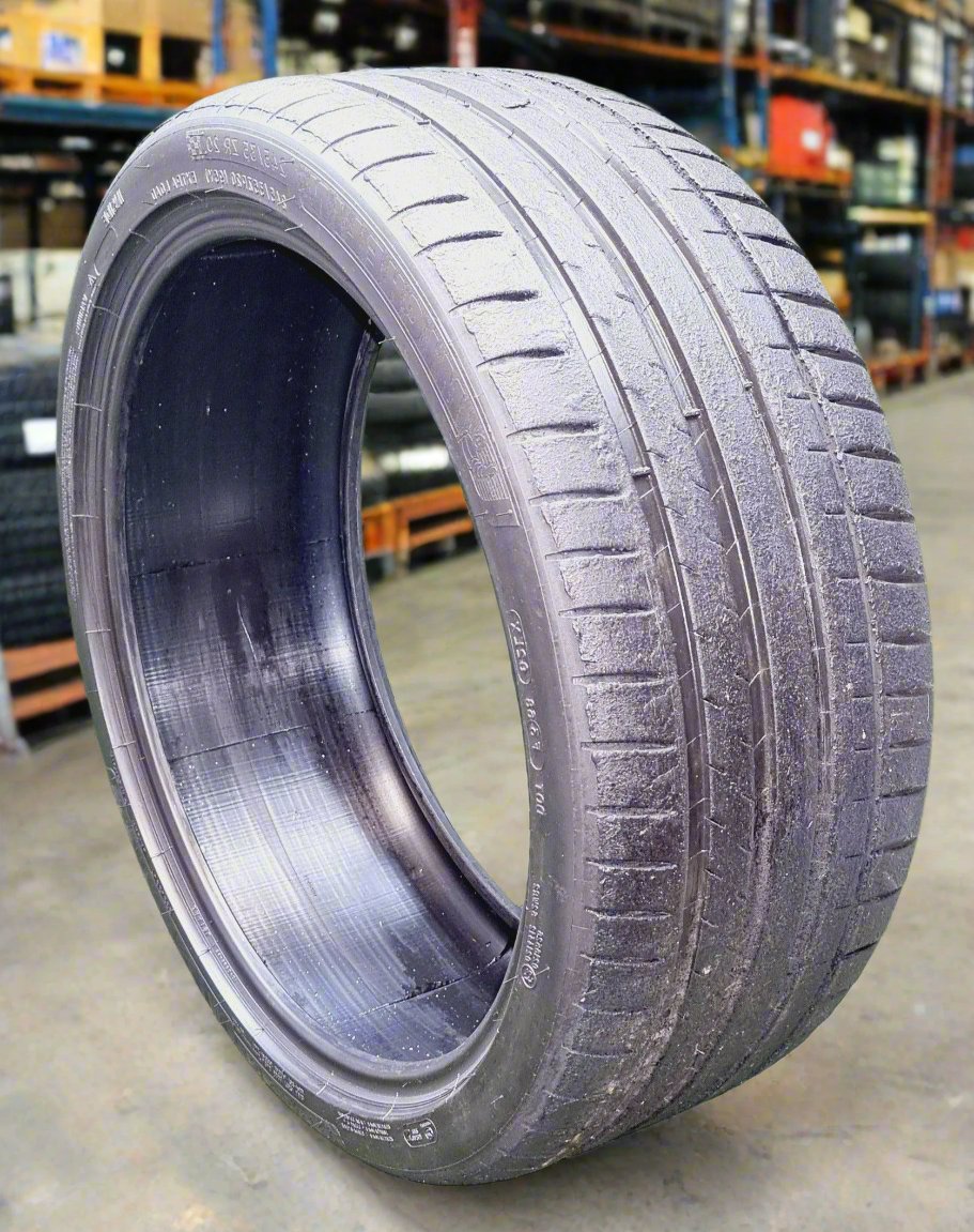 Michelin Pilot 4S 245/35/20 - 6mm tread. Several available. Price is per tyre.