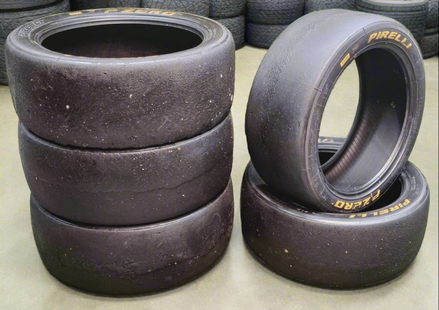 Pirelli 245/645/18 Racing Slicks