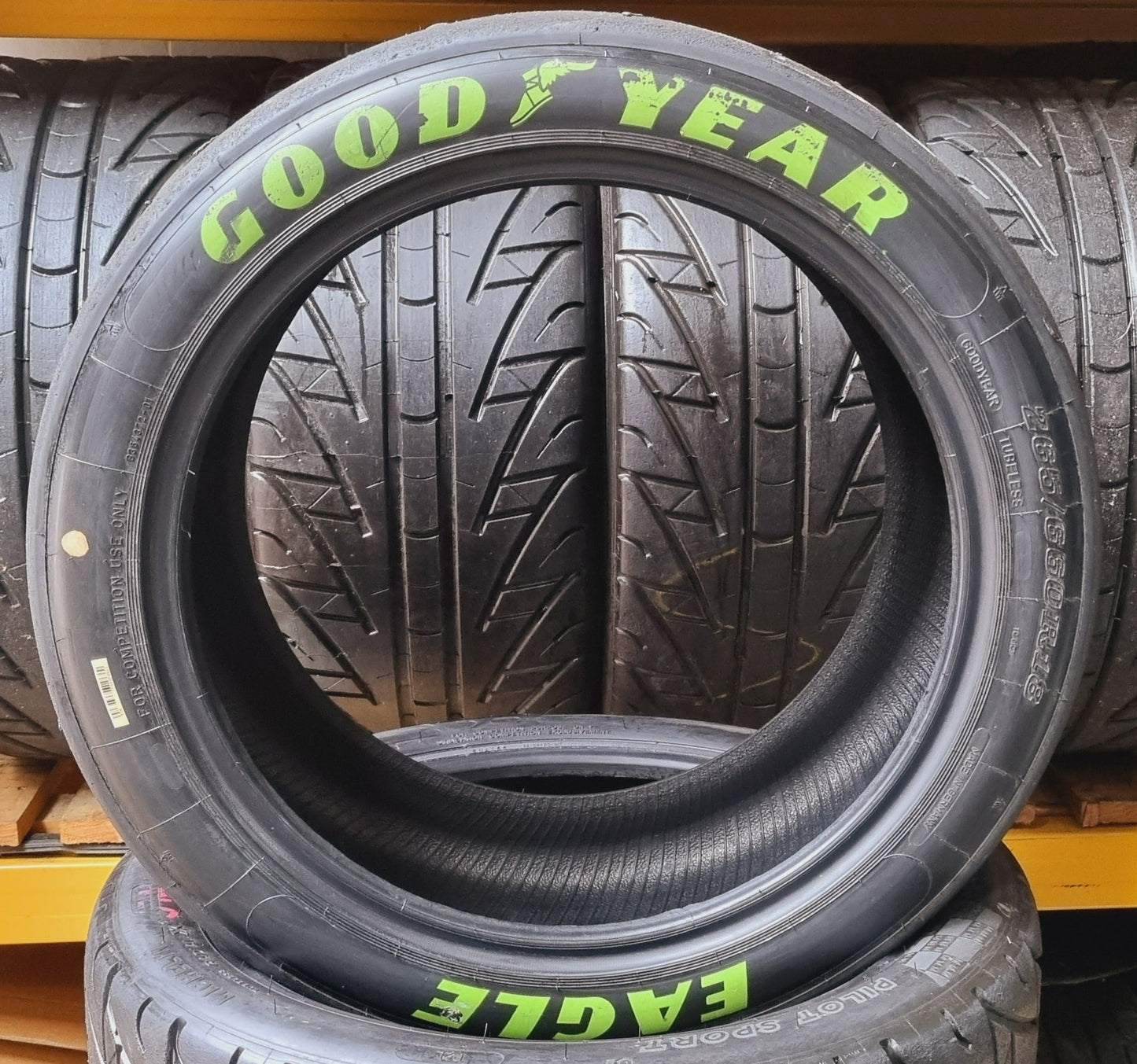 Goodyear (Dunlop) 265/66/18 (265/40/18) Trackday/Racing BTCC Slicks. Hard Compound