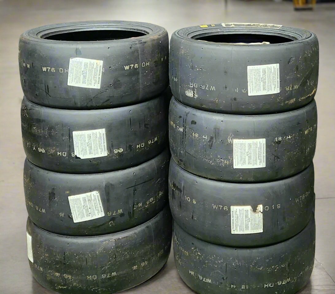 NEW Pirelli 325/66/18 Racing Slicks. DM Compound