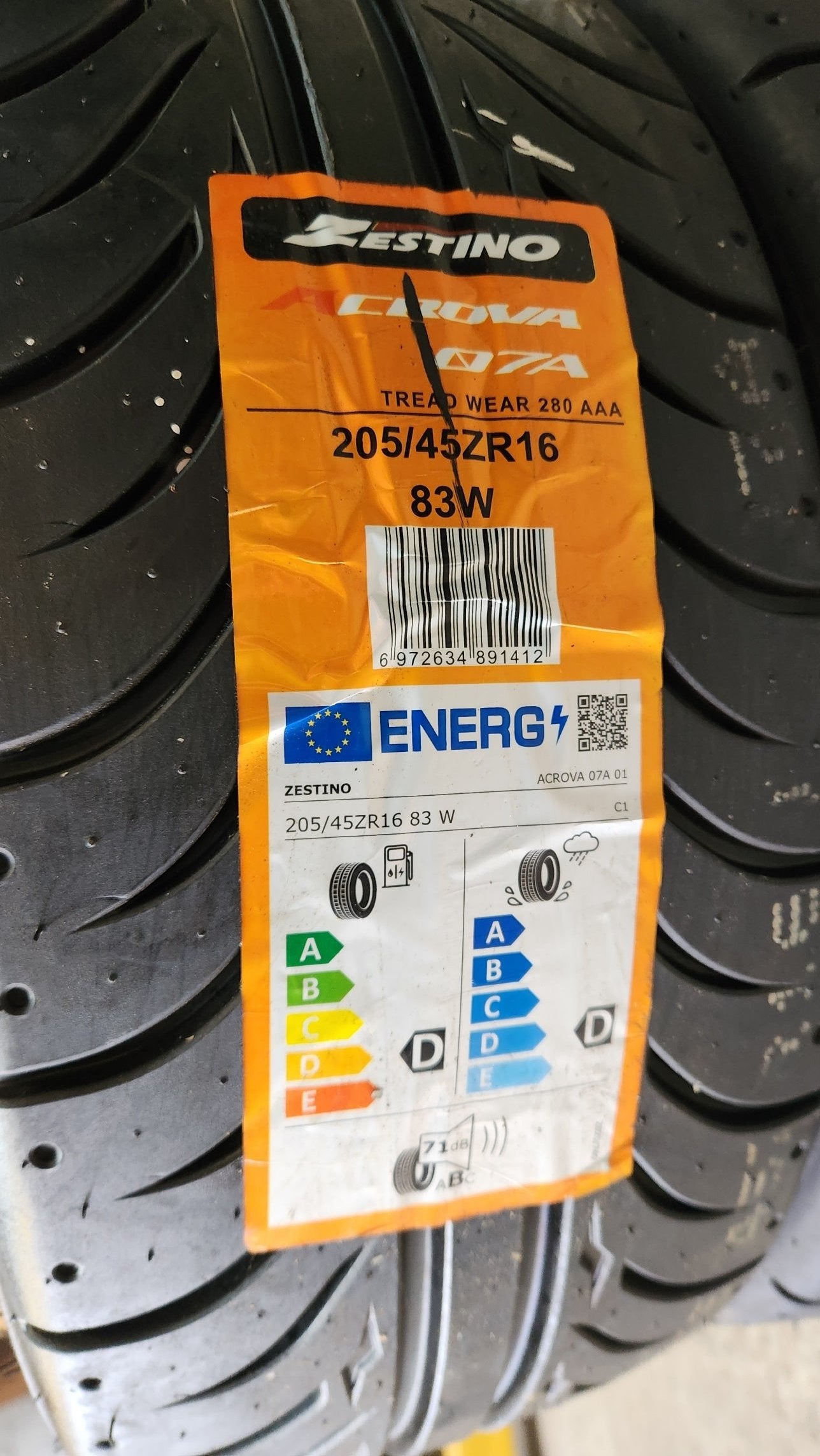 Zestino Acrova 07a 205/45/16 Semi Slick Tyres. Set of 4, New.