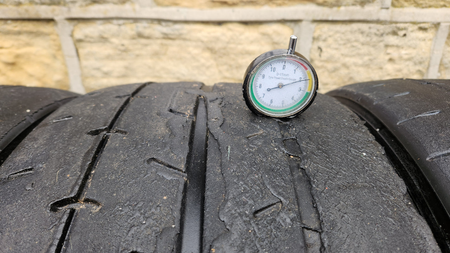 Yokohama A052 255/35/18 Trackday Semi Slick Tyres (Set of 4)