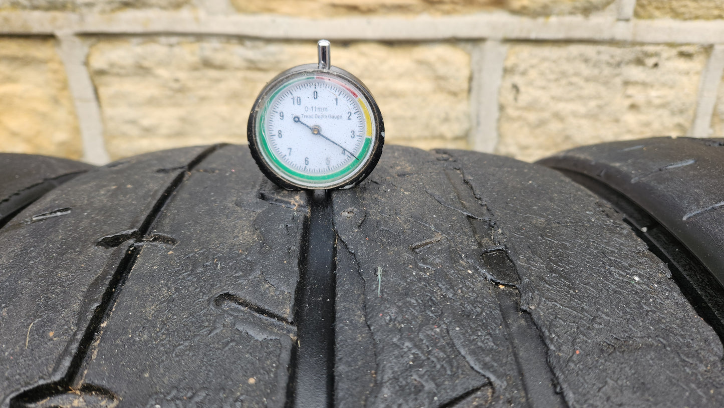 Yokohama A052 255/35/18 Trackday Semi Slick Tyres (Set of 4)