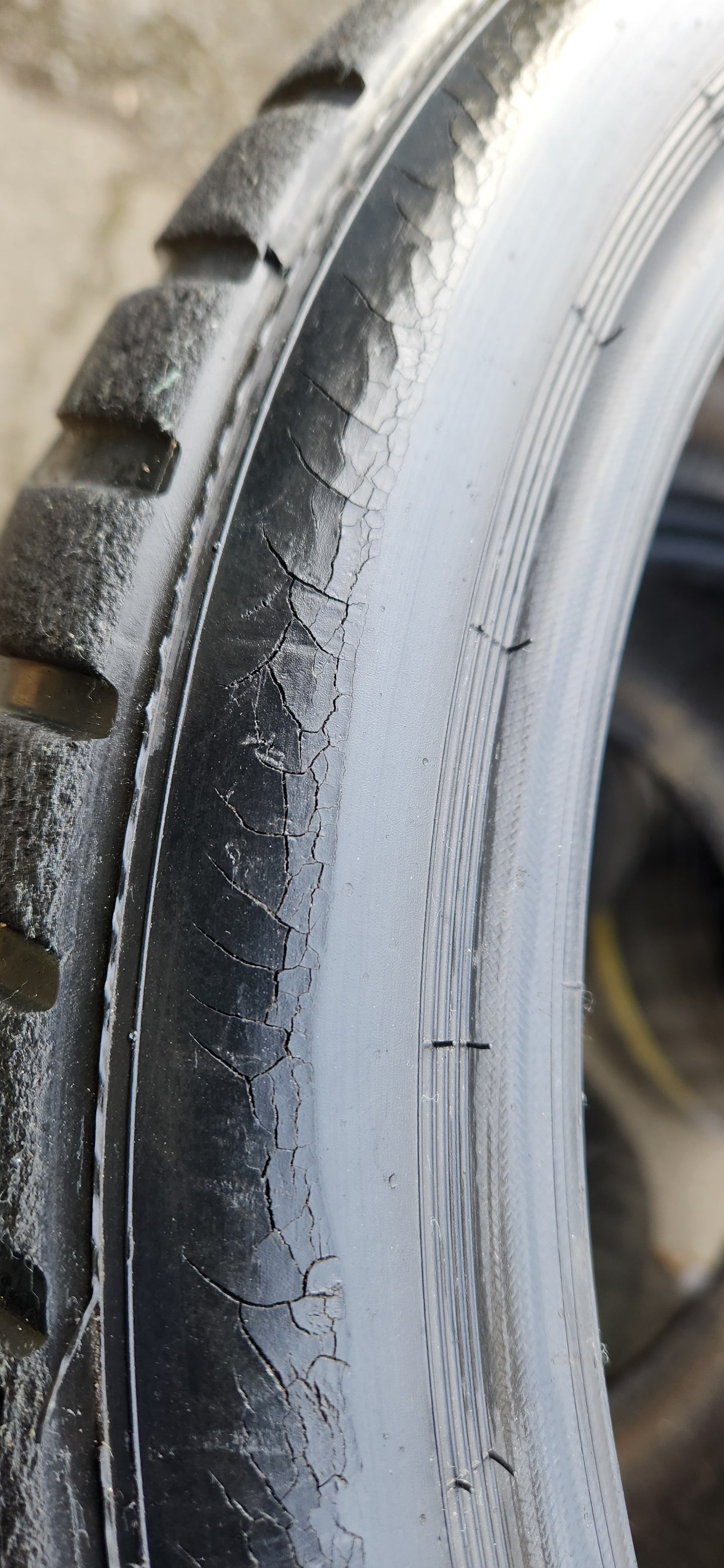 Goodyear (Dunlop) 235/61/17 Racing Wets (Set 01)