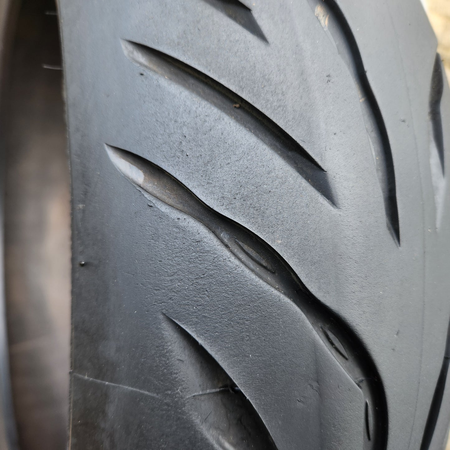 Bridgestone Battlax Sport Touring T32 180/55/17. 78W (U24)
