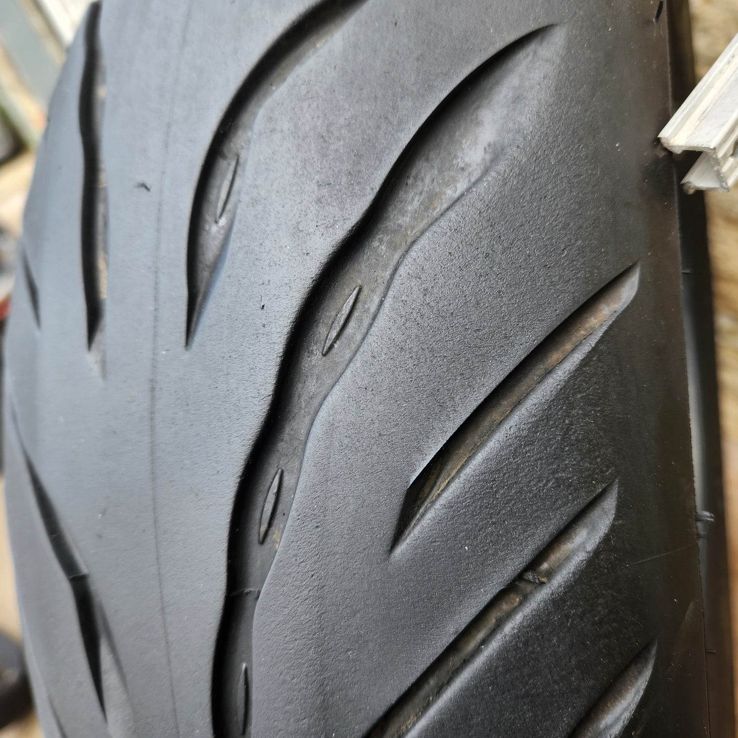 Bridgestone Battlax Sport Touring T32 180/55/17. 78W (U24)