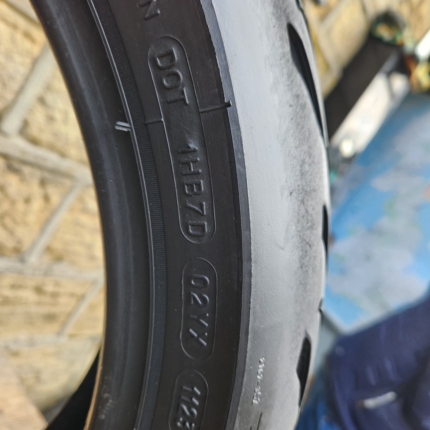 Michelin Road 5 180/55/17. U24