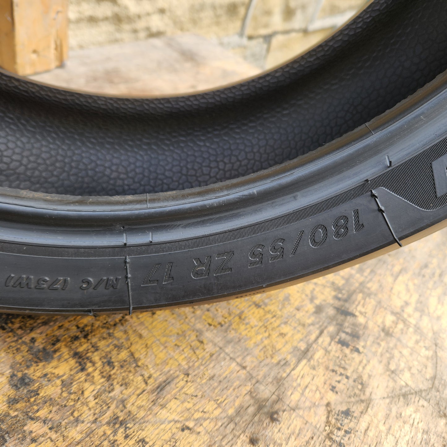 Michelin Road 5 180/55/17. U24