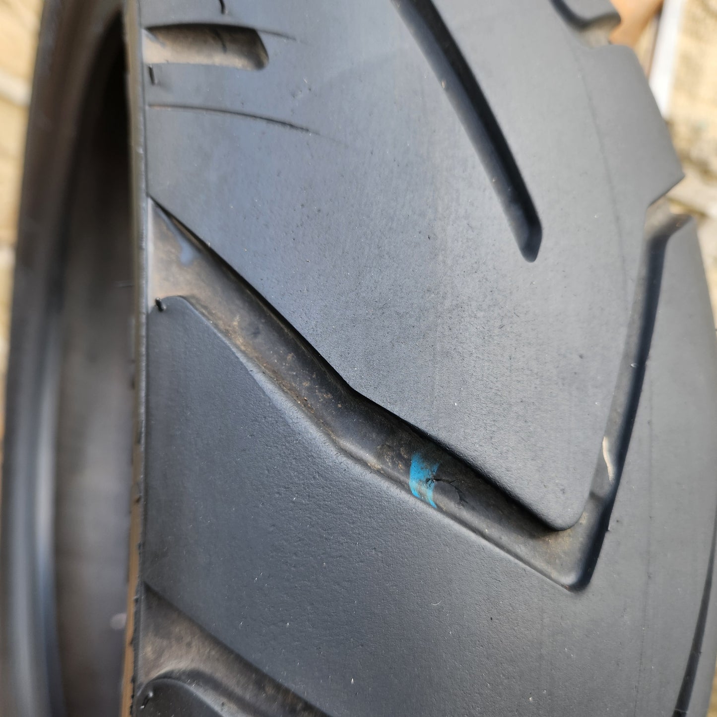 Bridgestone Battlax Adventure A41R 170/60/17. U25