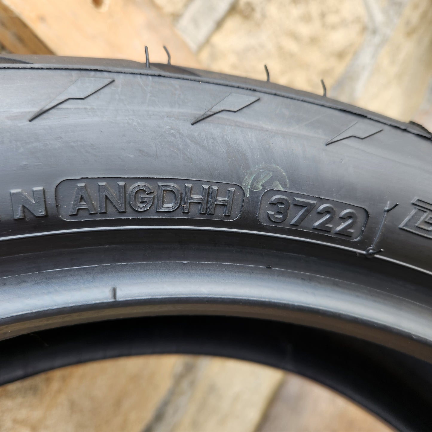 Bridgestone Battlax Adventure A41R 170/60/17. U25