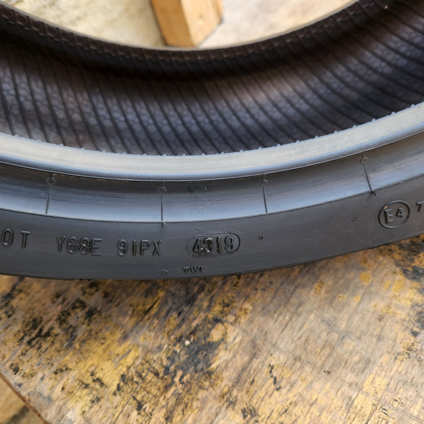 Continental ContiRoad 180/55R17. U29