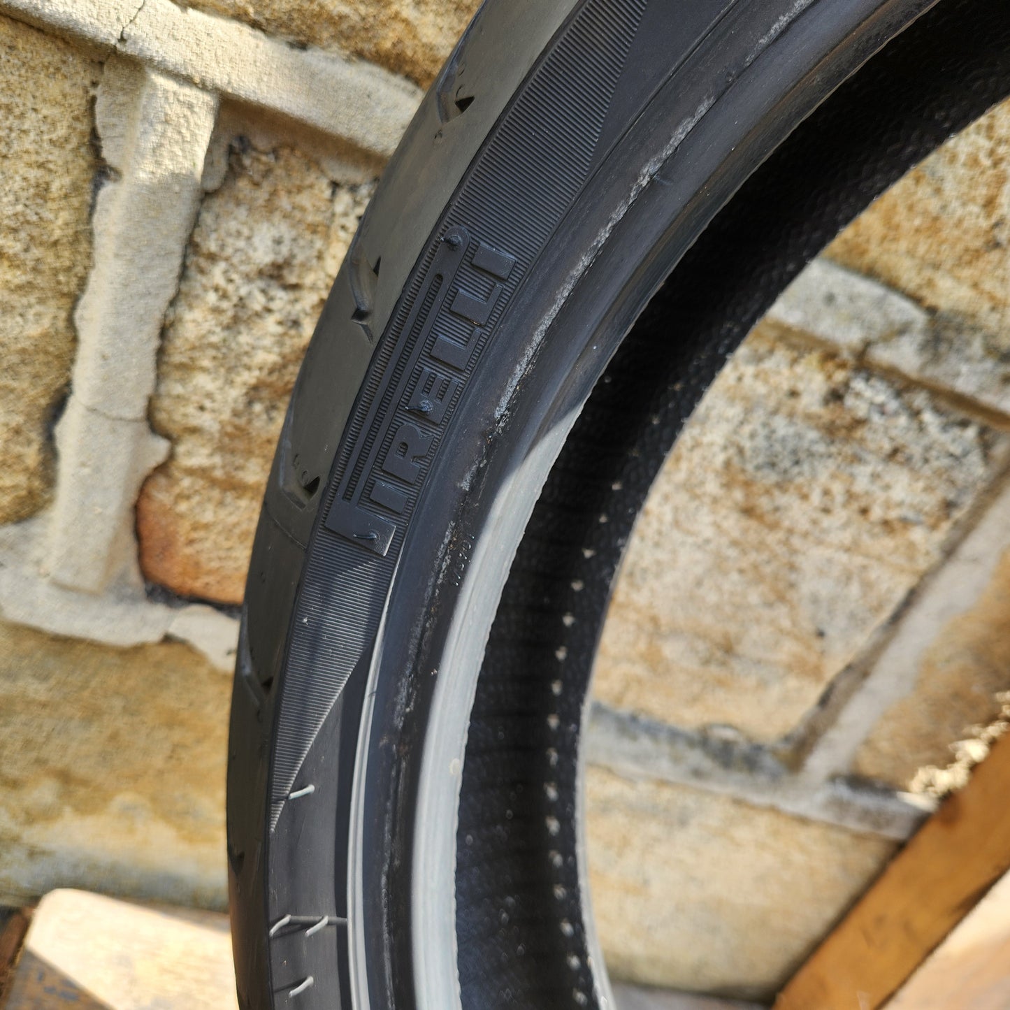 Pirelli Angel ST 120/70/17 58W (U52)