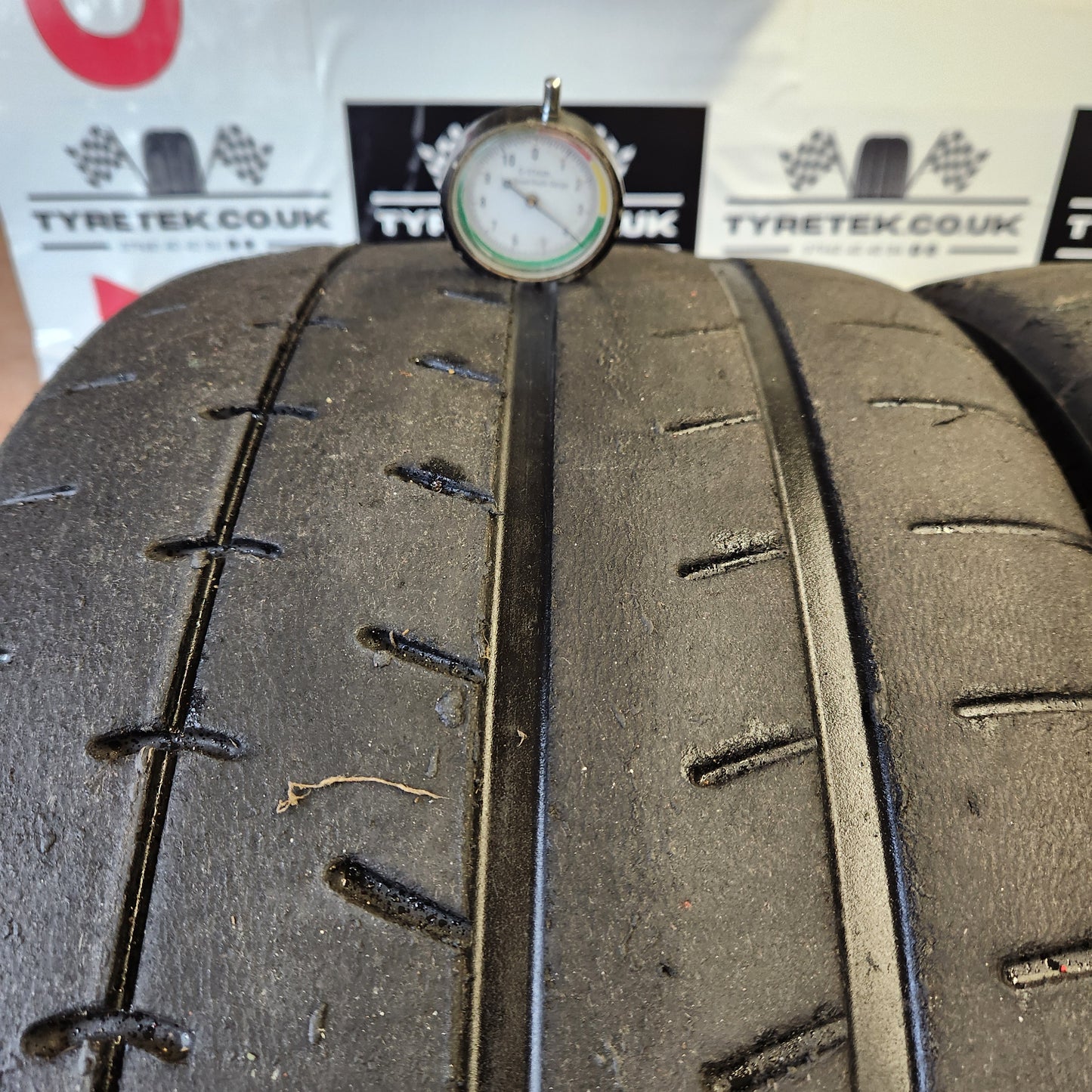 Yokohama A052 265/35/18 Trackday / Semi Slick Tyres (Pair 1)