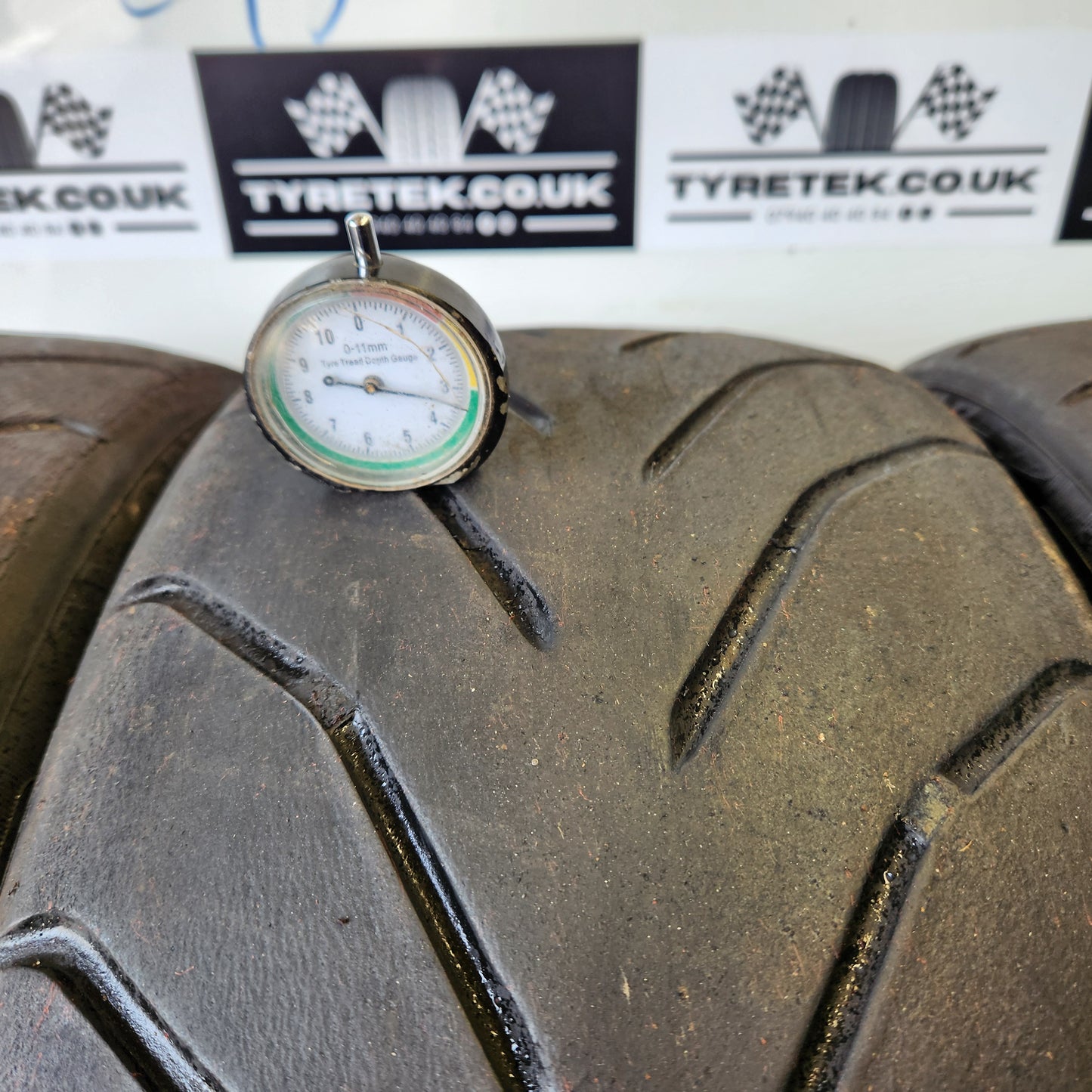 Avon ZZR 215/40/17 Semi Slick Trackday Tyres. (Set of 4)