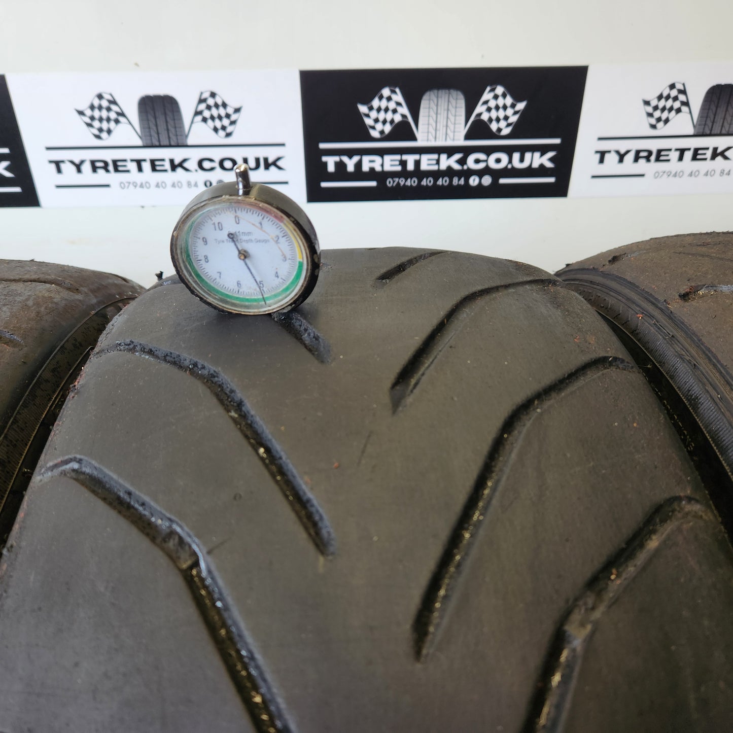 Avon ZZR 215/40/17 Semi Slick Trackday Tyres. (Set of 4)