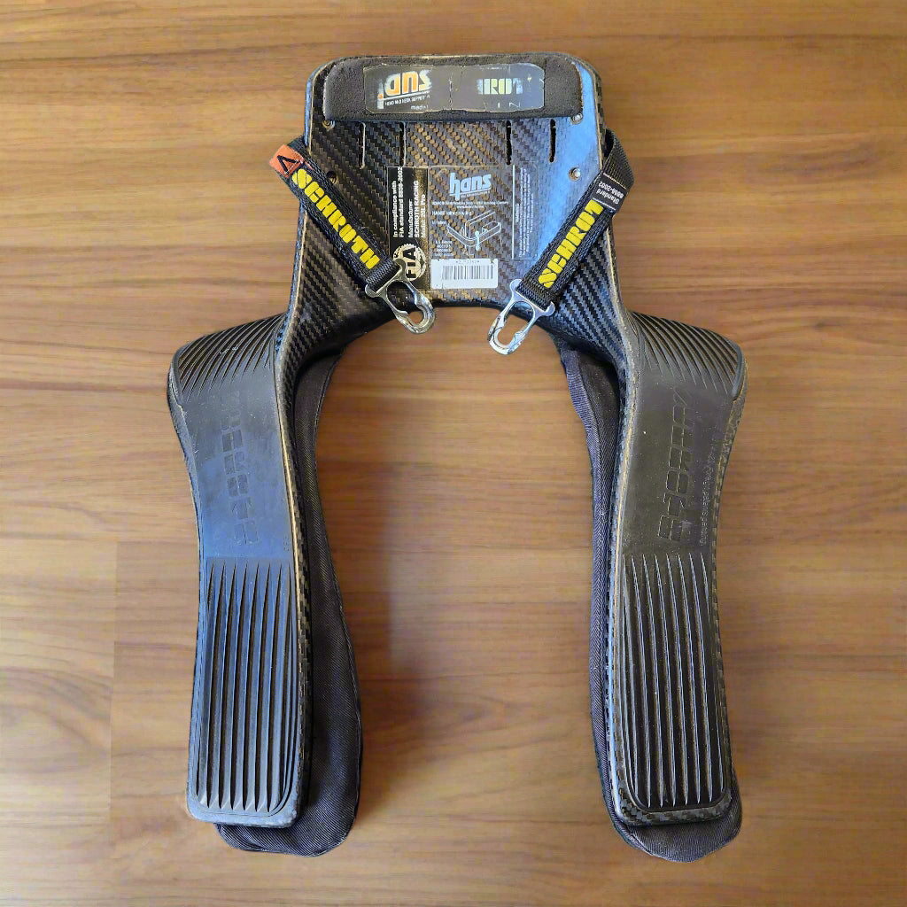 Schroth Carbon Fibre HANS Device. 20L Pro