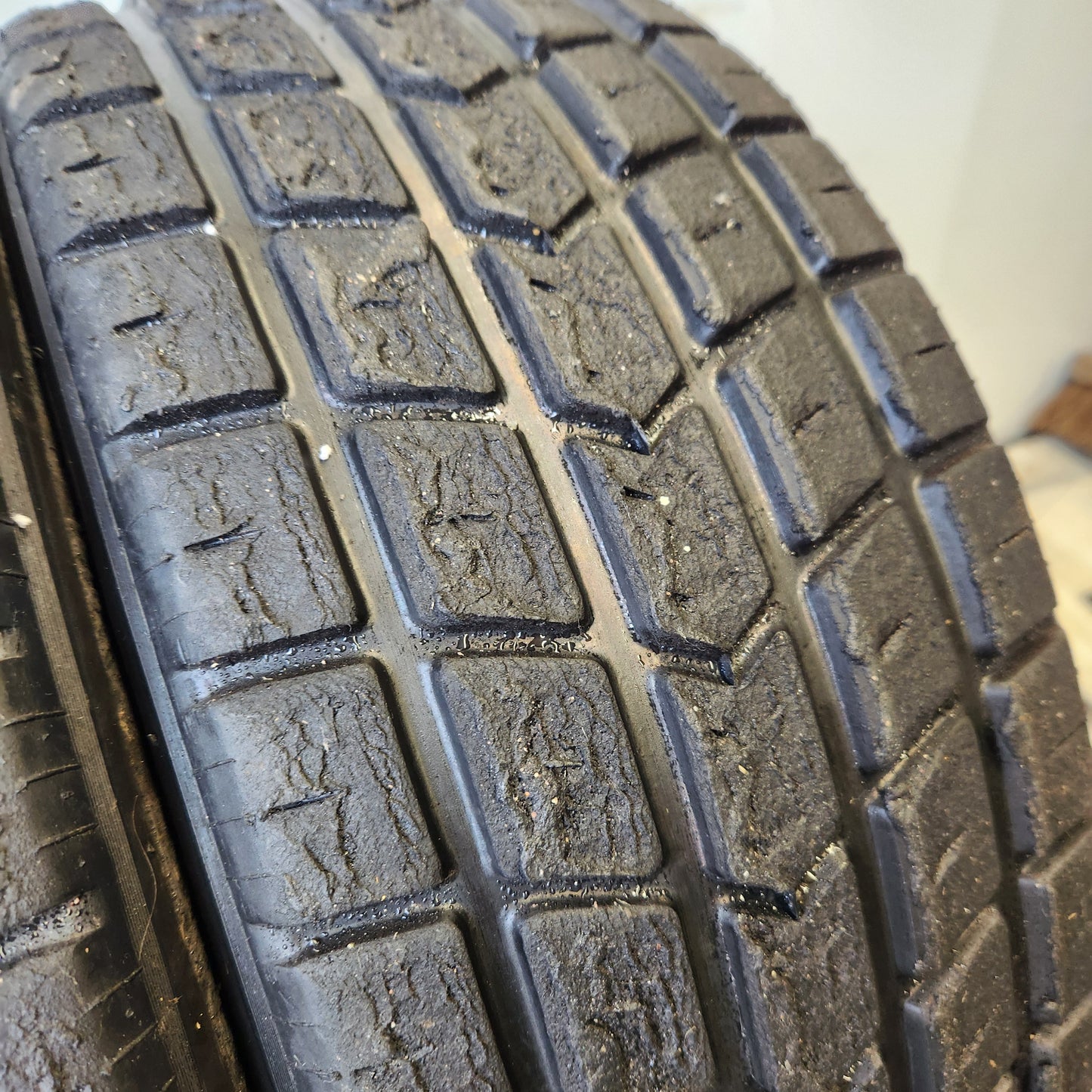 Avon 160/53/13 Wet Racing Tyres (Pair 01)