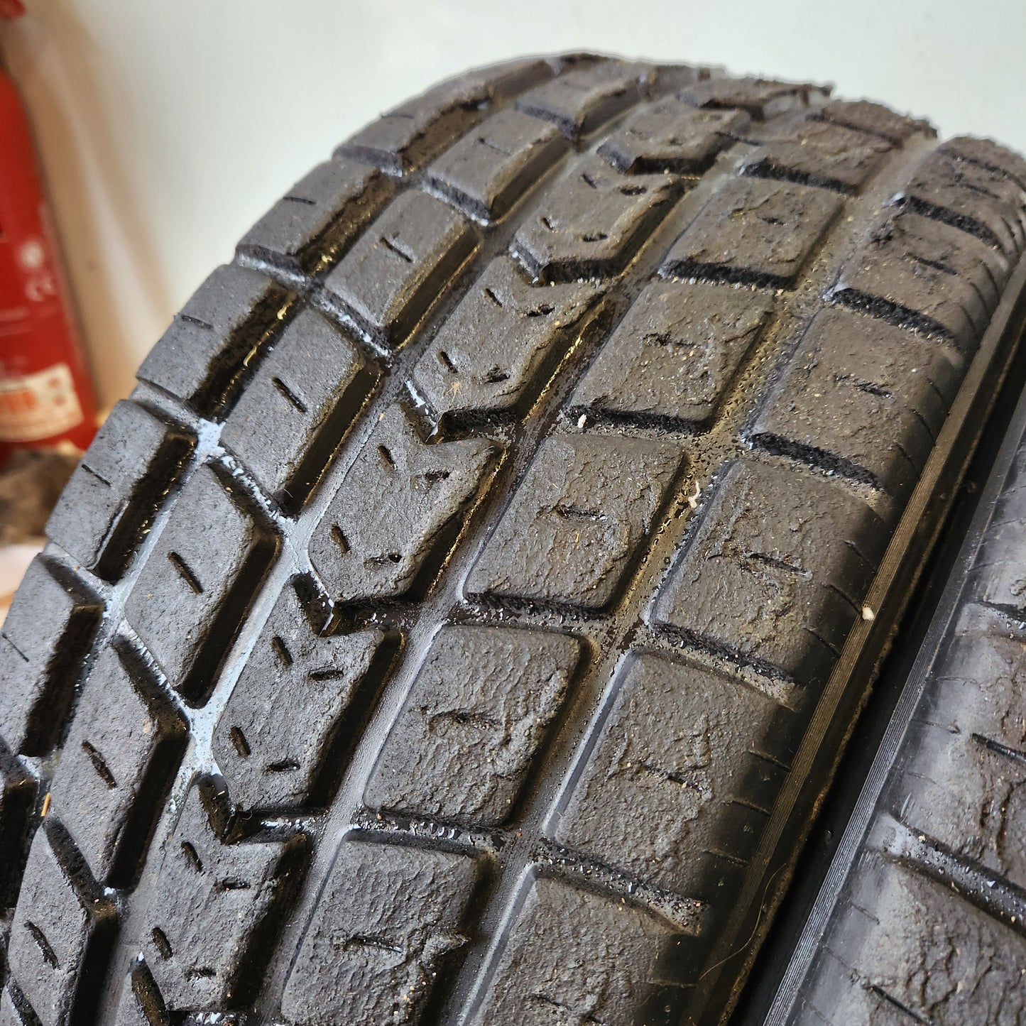 Avon 160/53/13 Wet Racing Tyres (Pair 01)
