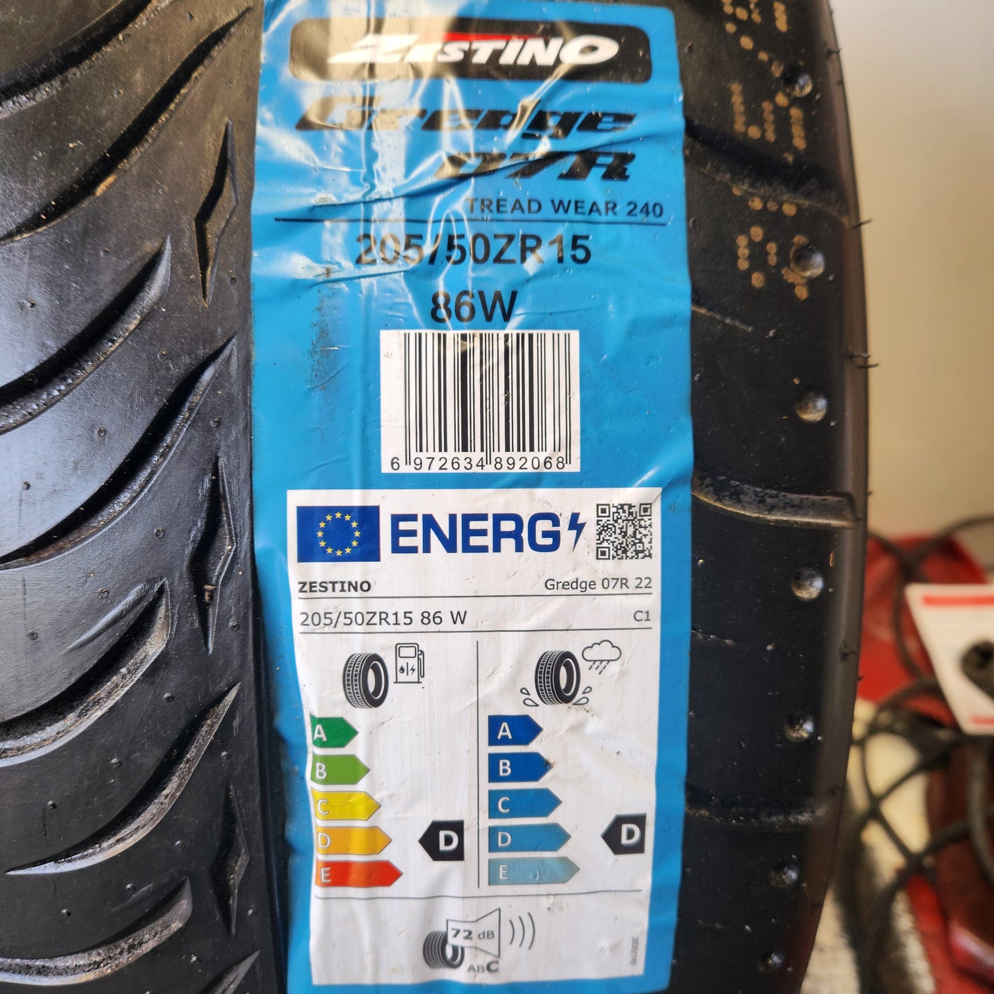 Zestino Gredge 07R 205/50/15 Semi Slick Tyres. Set of 4. New.