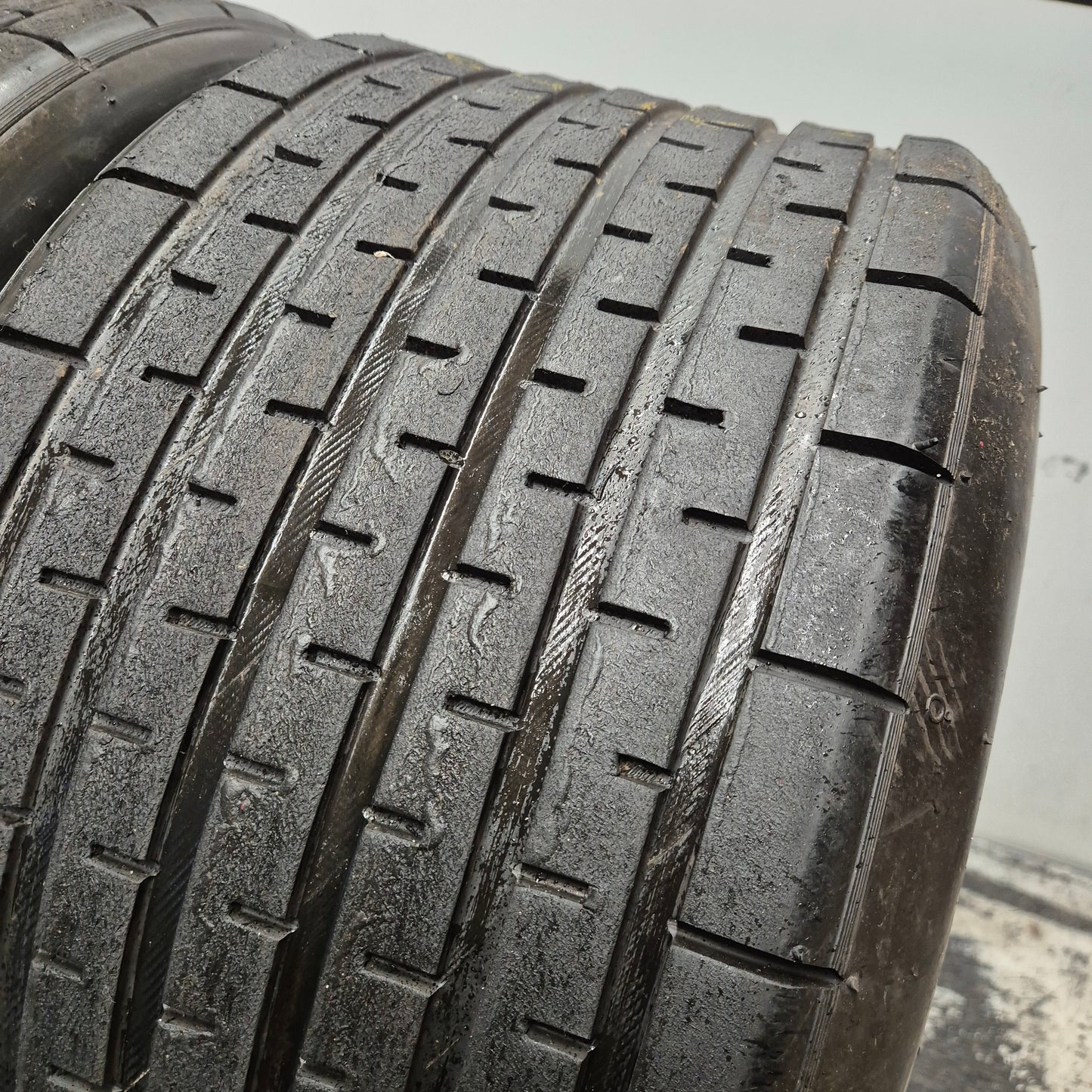 Avon 8.2/22.0/13 Wet Racing Tyres (Pair)