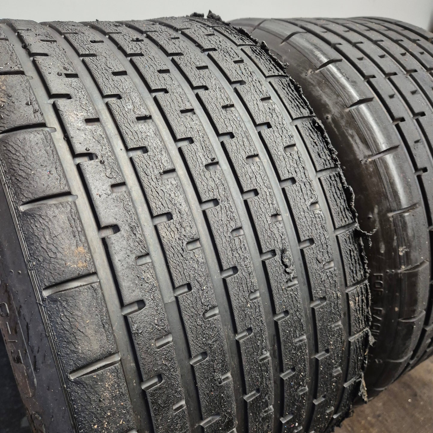 Avon 8.2/22.0/13 Wet Racing Tyres (Pair)