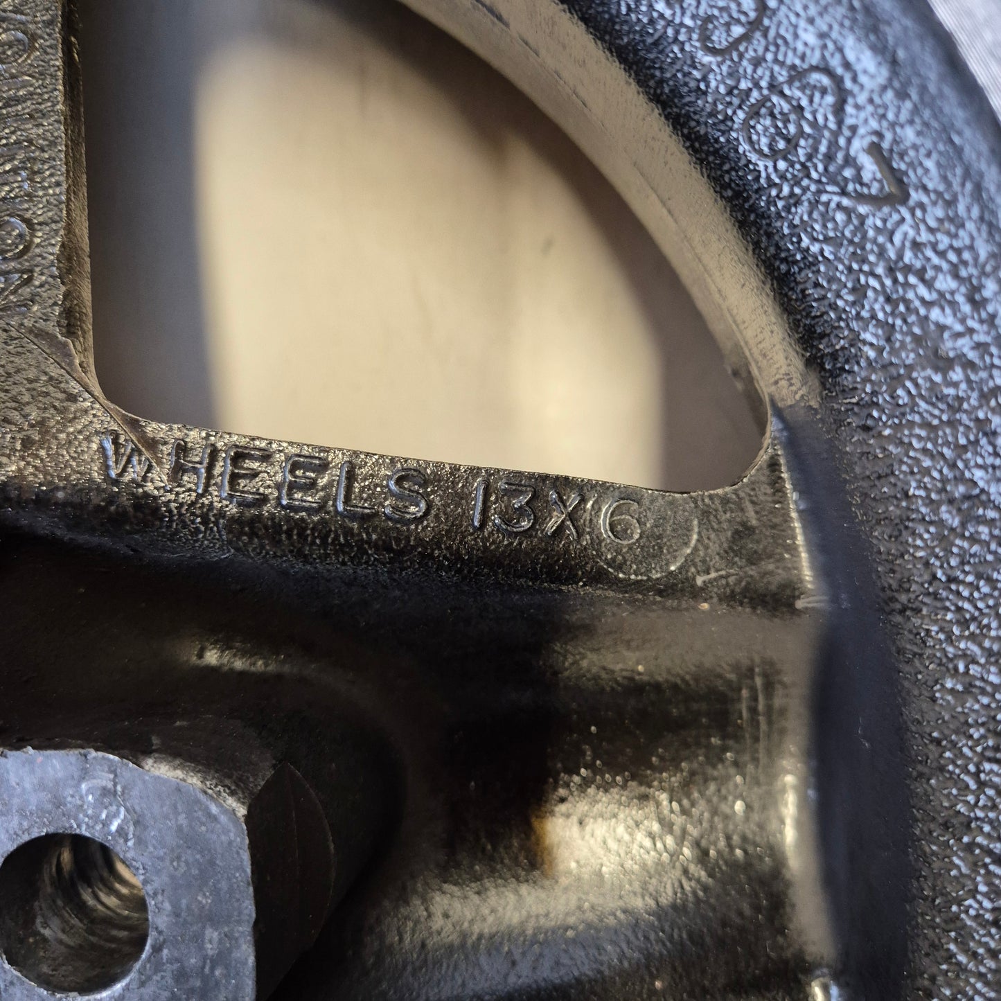 FF2000 Centre Lock or Studs Revolution Alloy Rims and Avon Wets